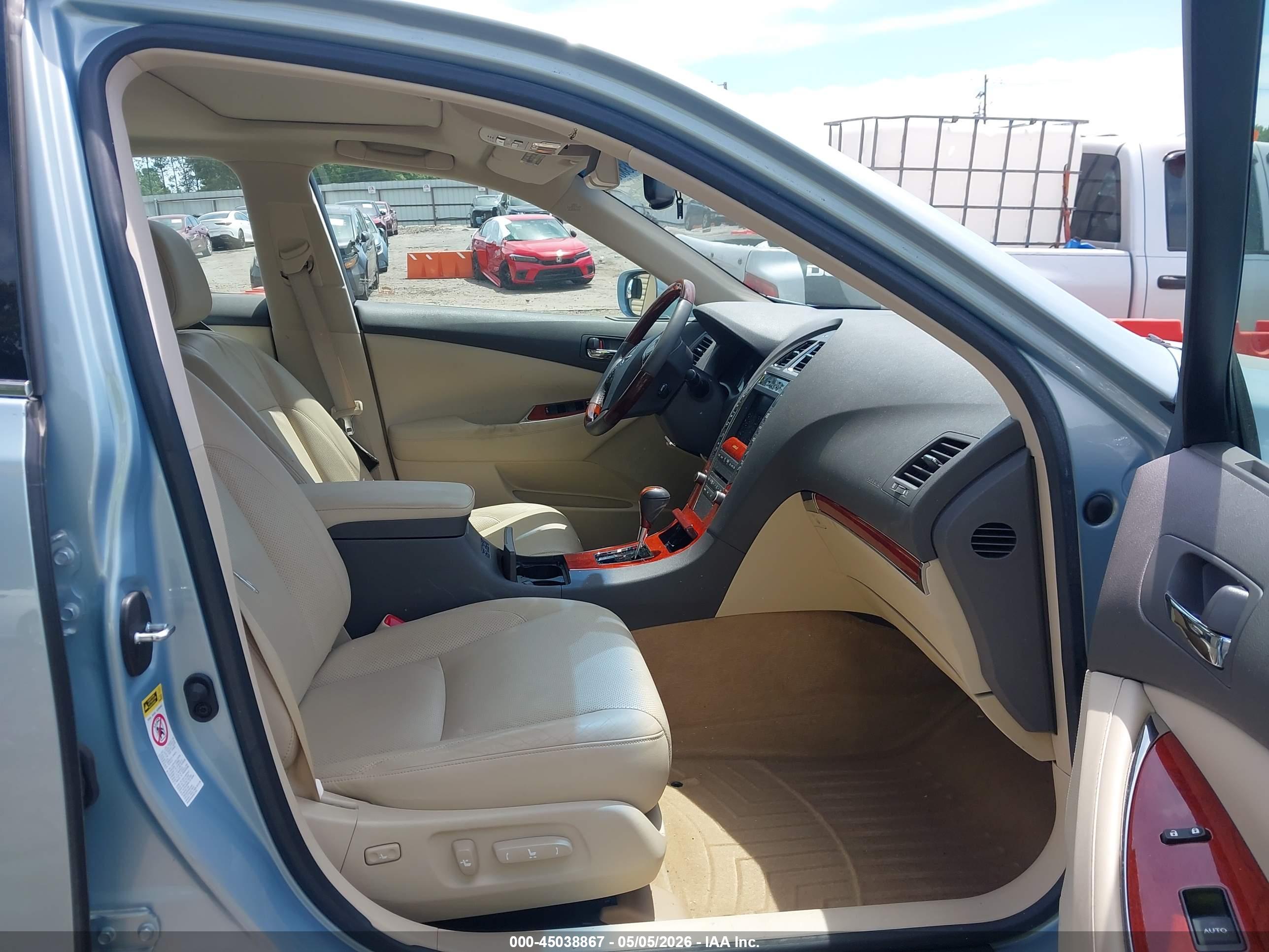 LEXUS ES image 5
