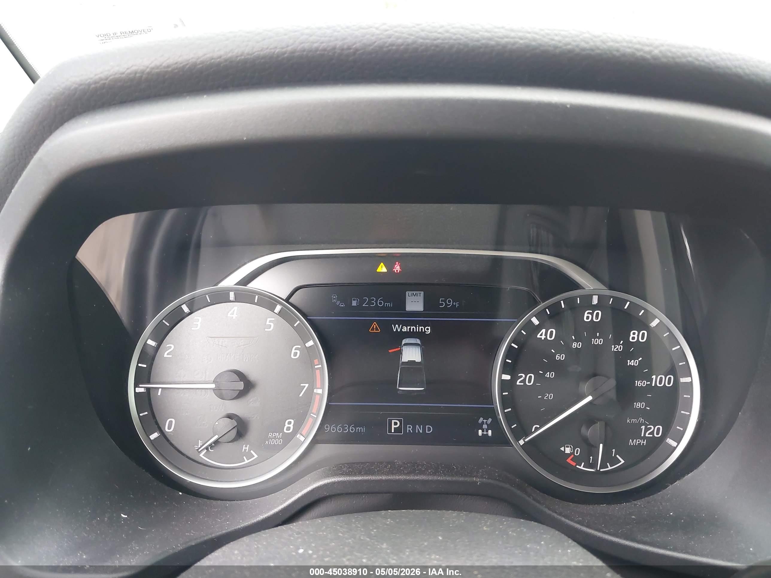 NISSAN TITAN image 7