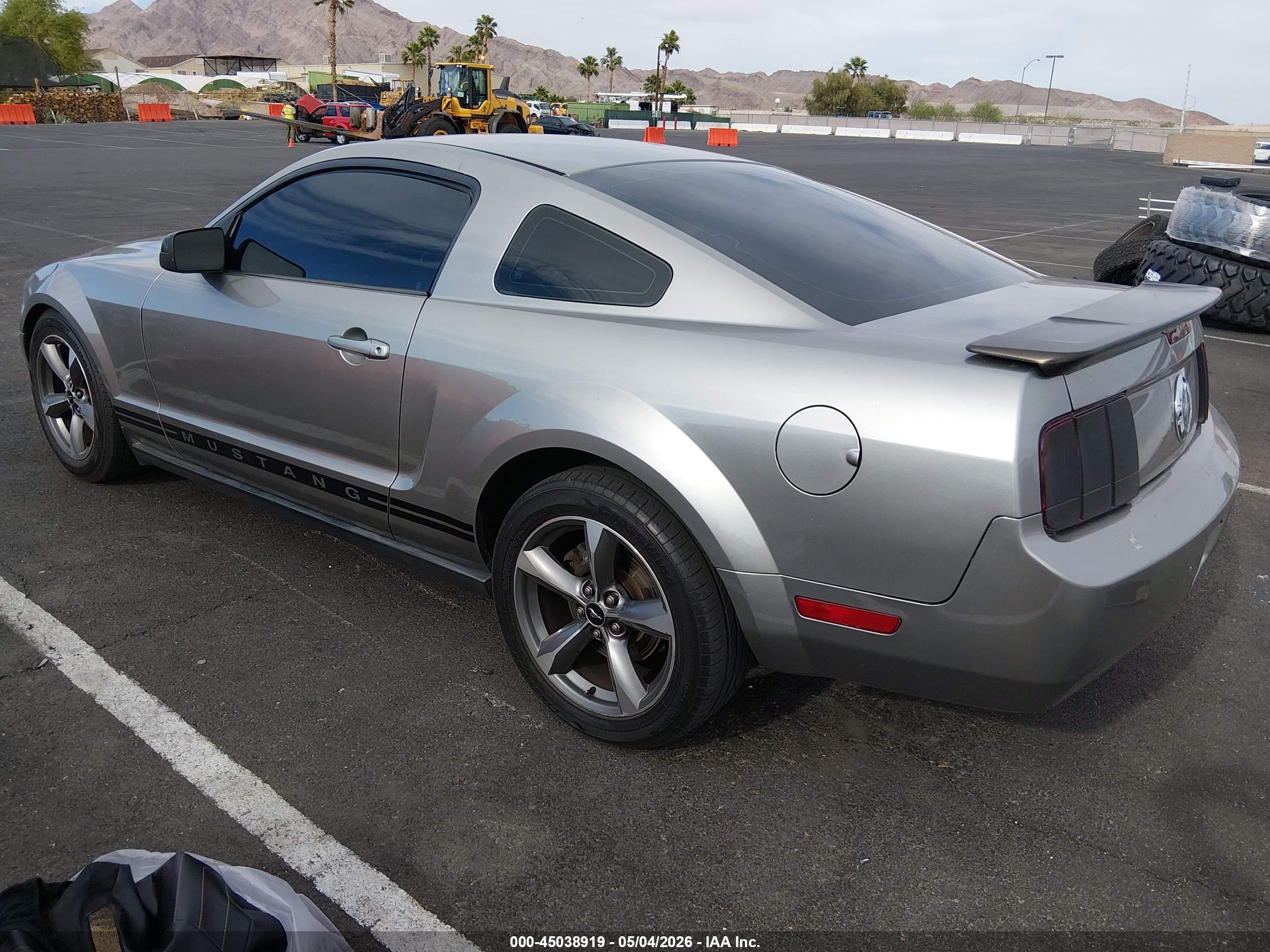 FORD MUSTANG image 3