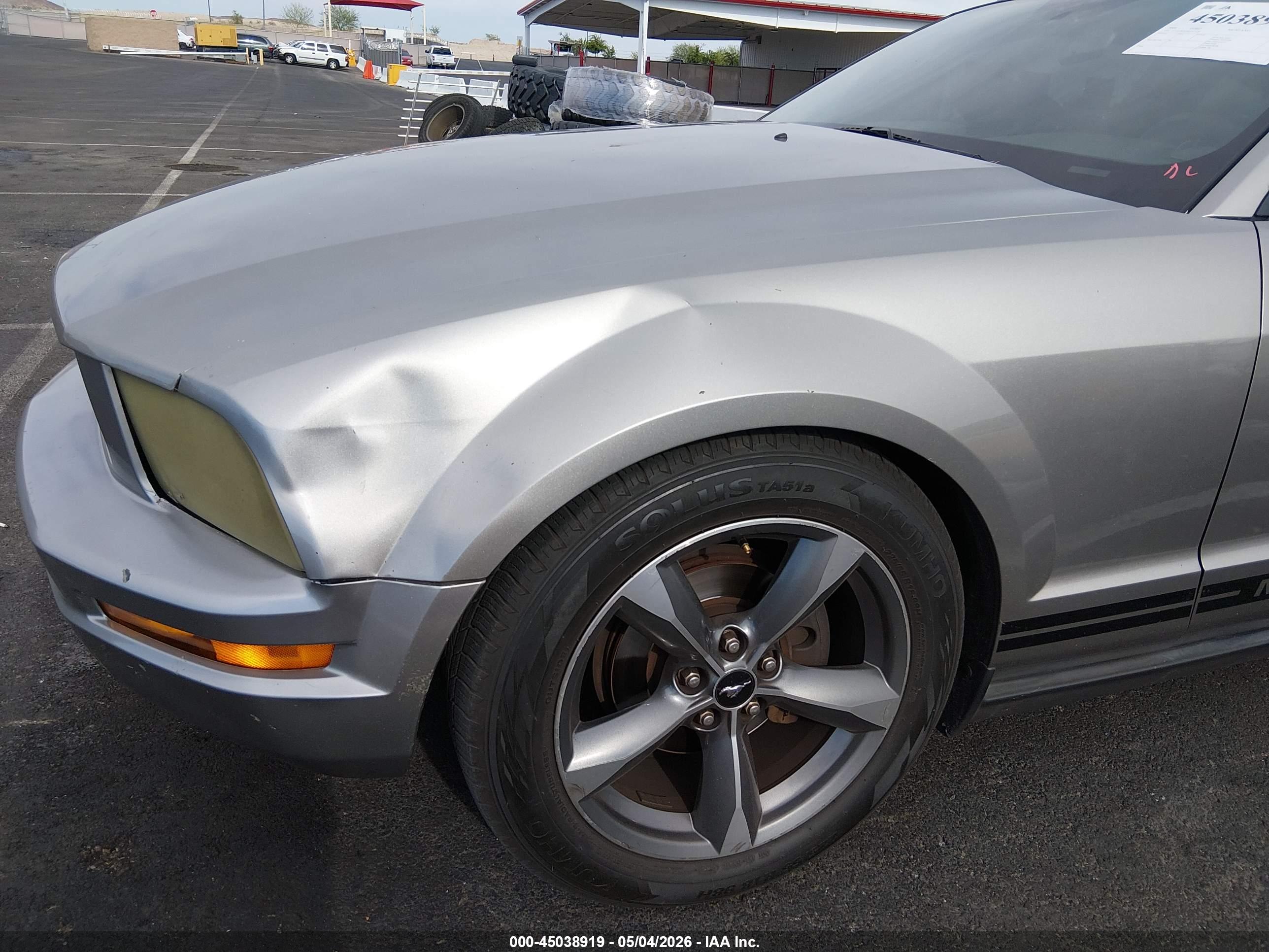 FORD MUSTANG image 6