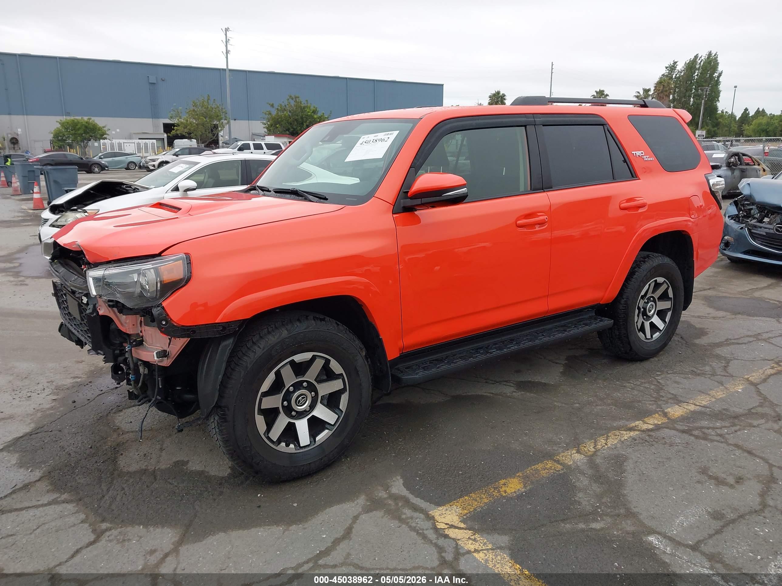 TOYOTA 4RUNNER image 2