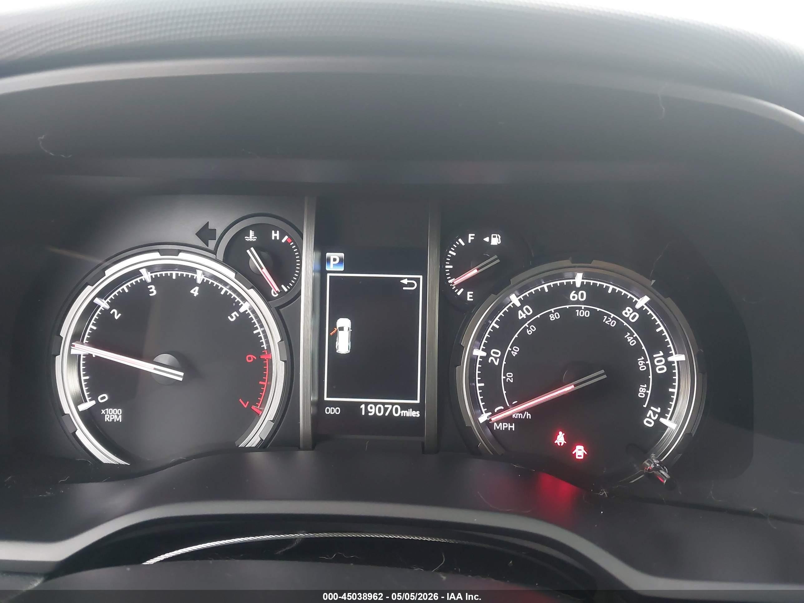 TOYOTA 4RUNNER image 7