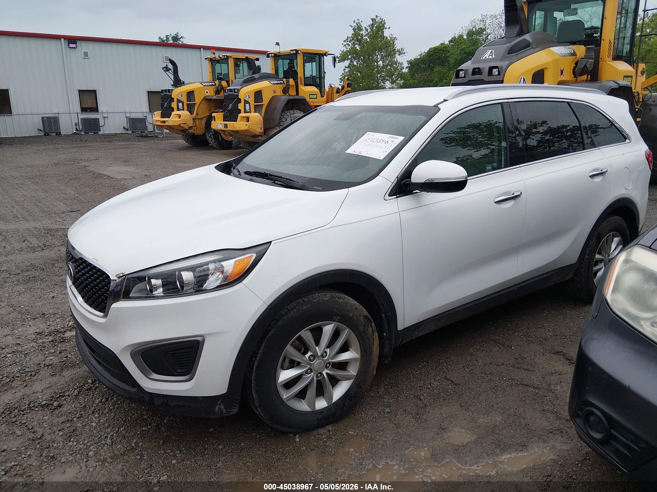 KIA SORENTO image 2