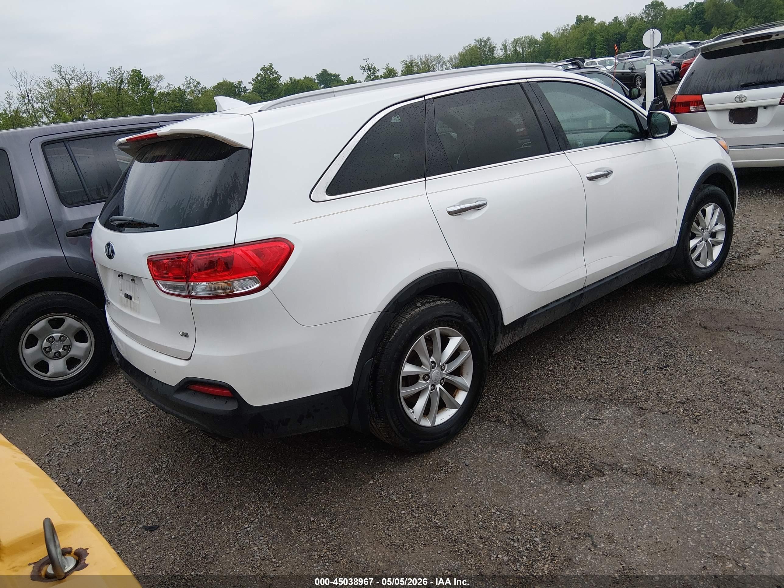 KIA SORENTO image 4