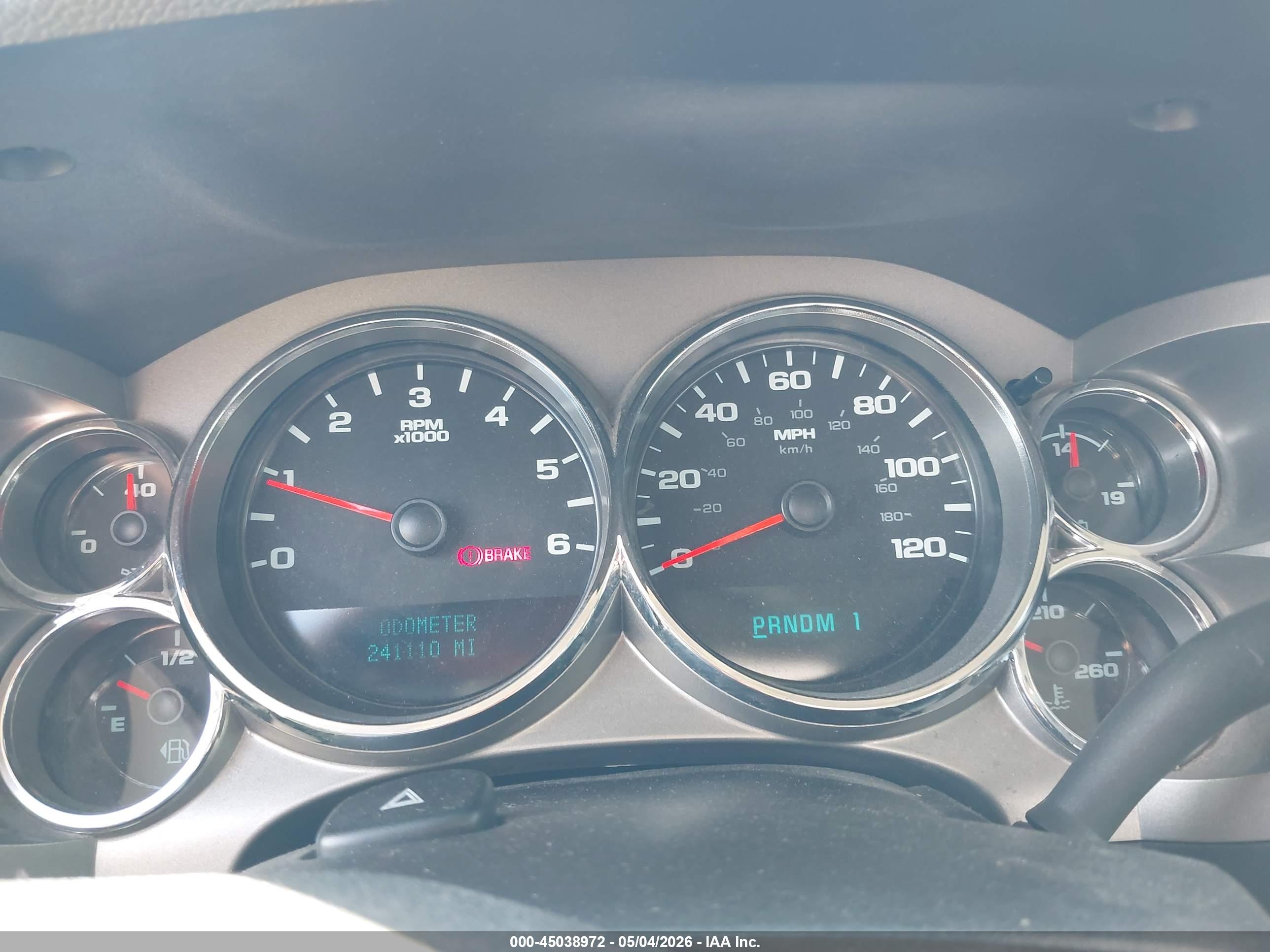 CHEVROLET SILVERADO image 6