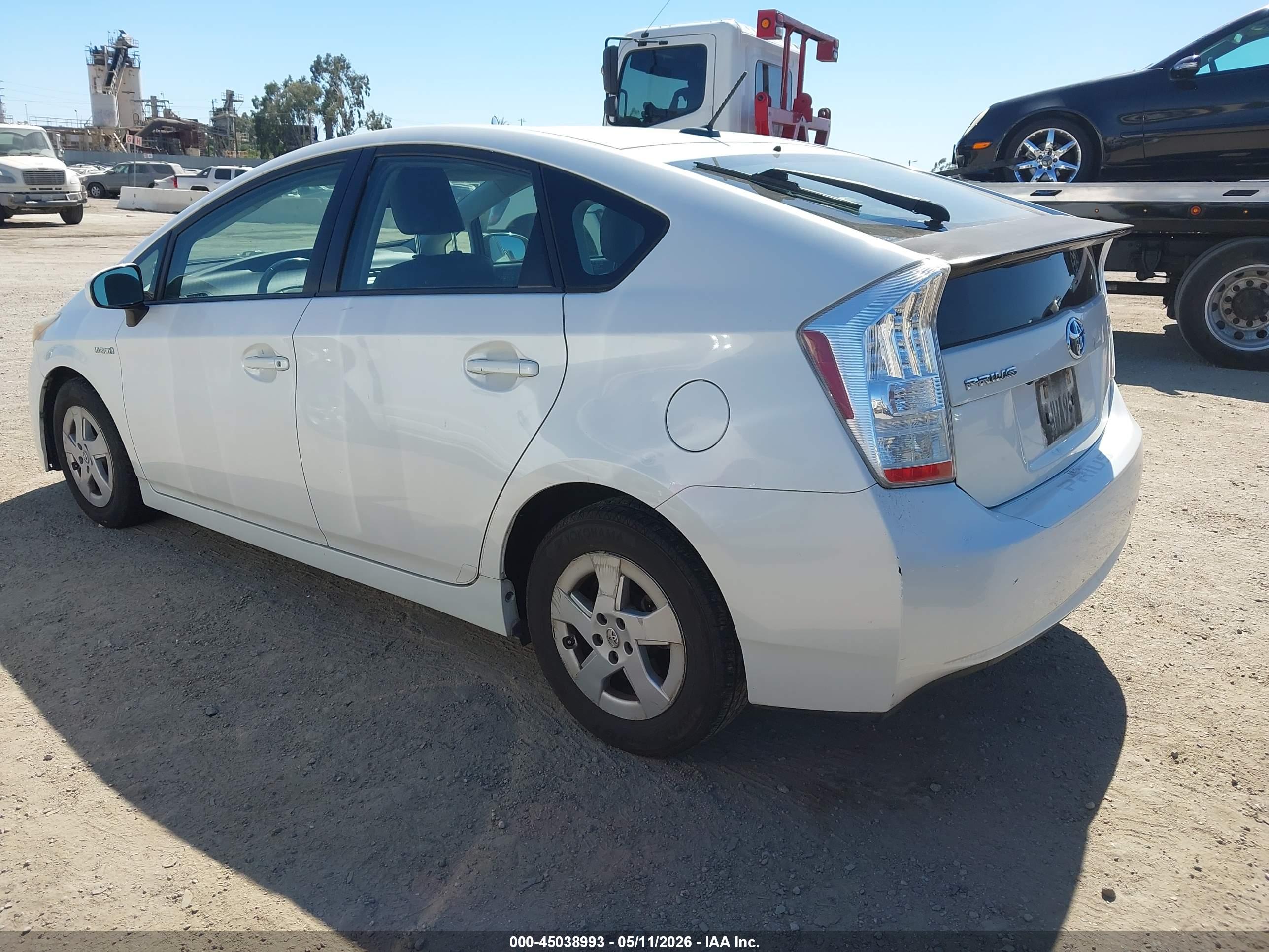 TOYOTA PRIUS image 3