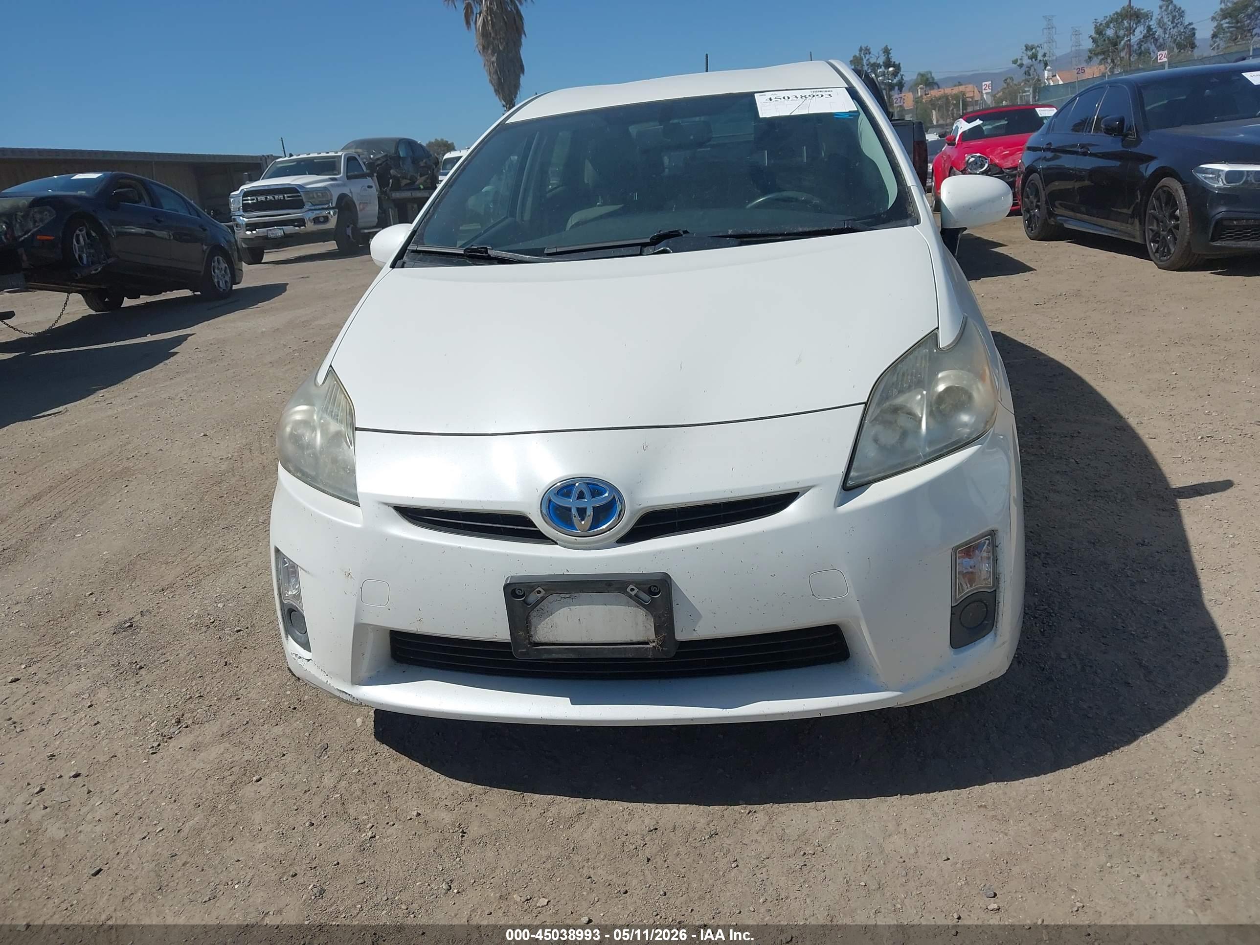 TOYOTA PRIUS image 6