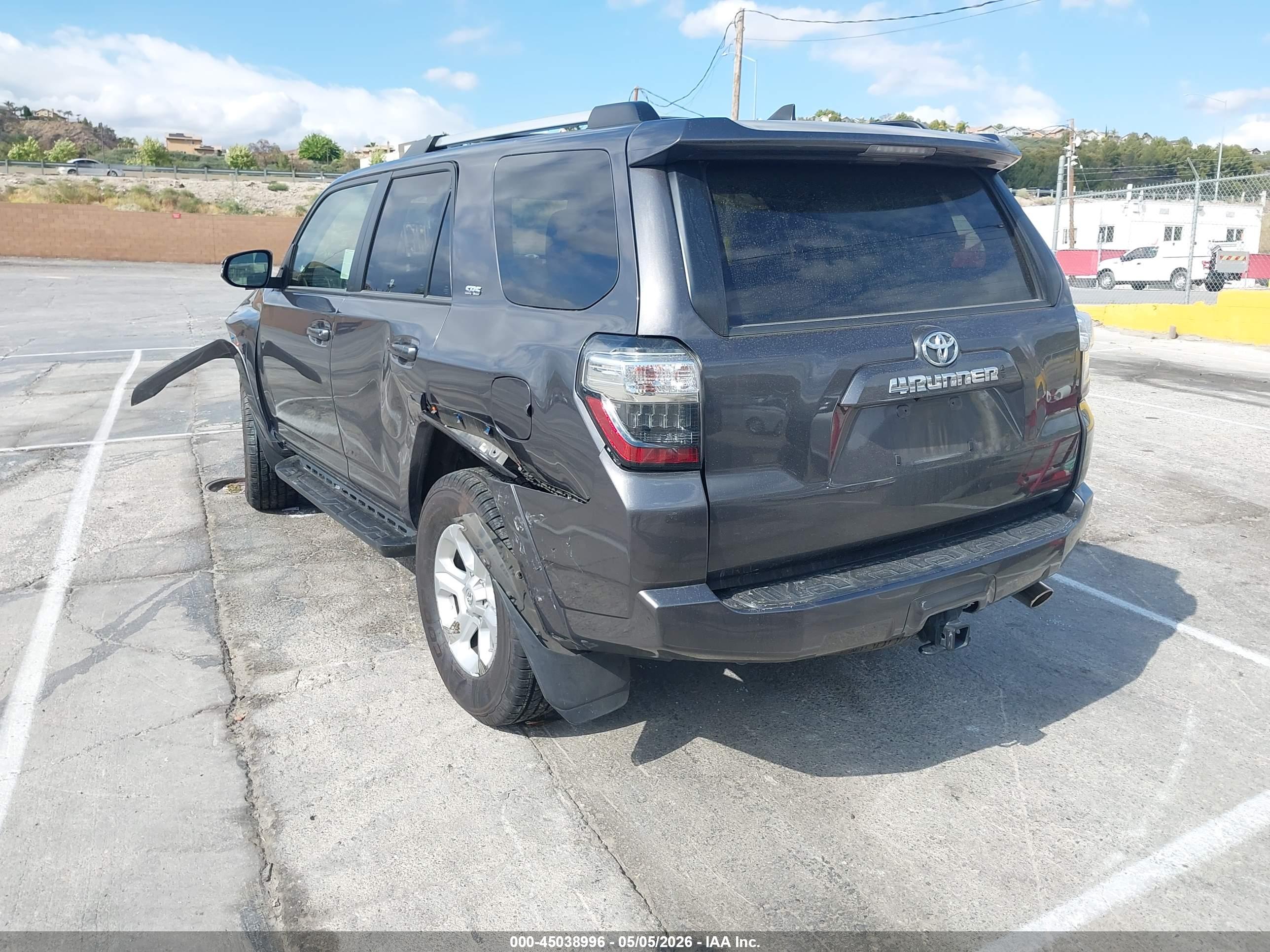 TOYOTA 4RUNNER image 3