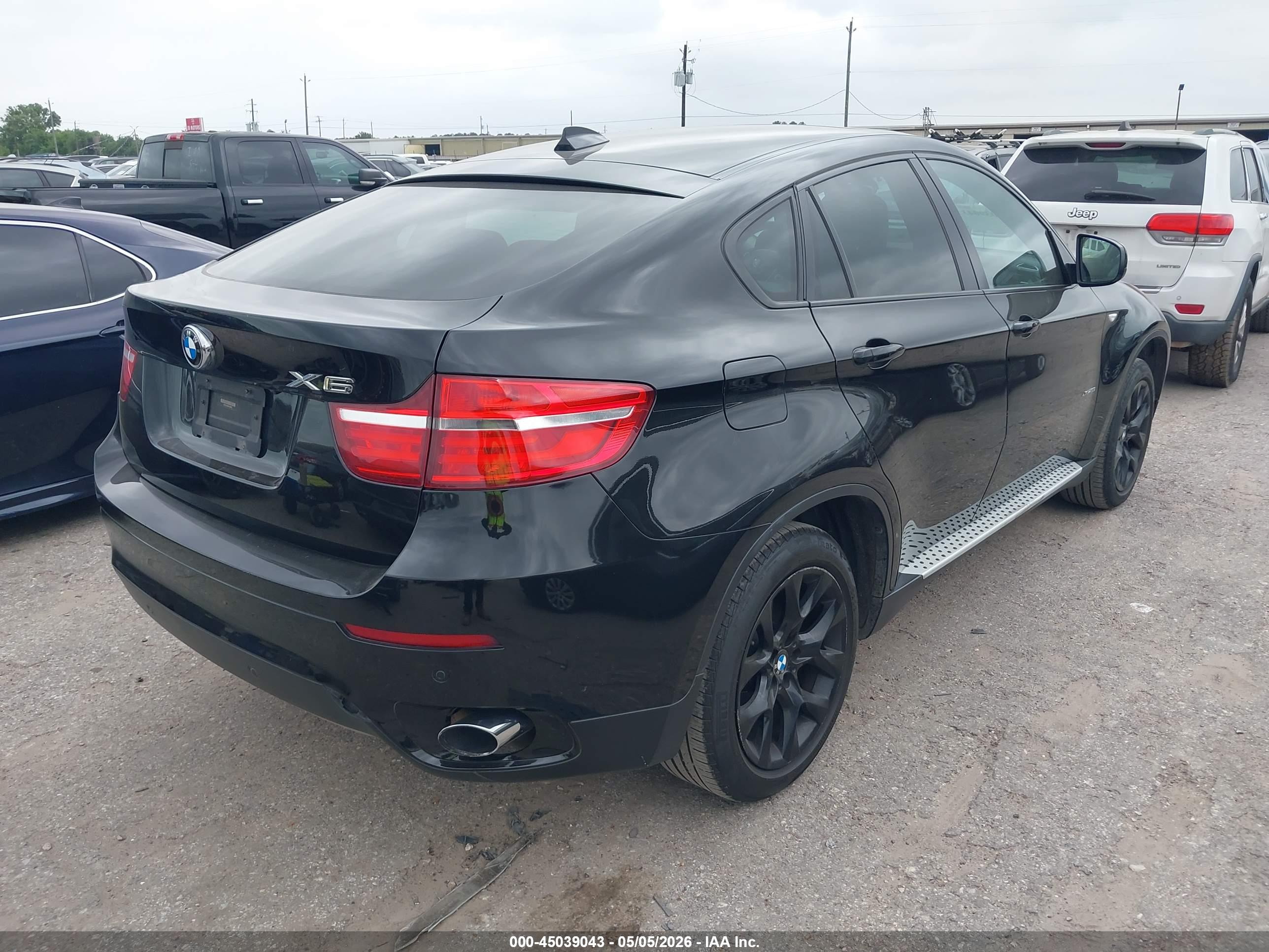 BMW X6 image 4