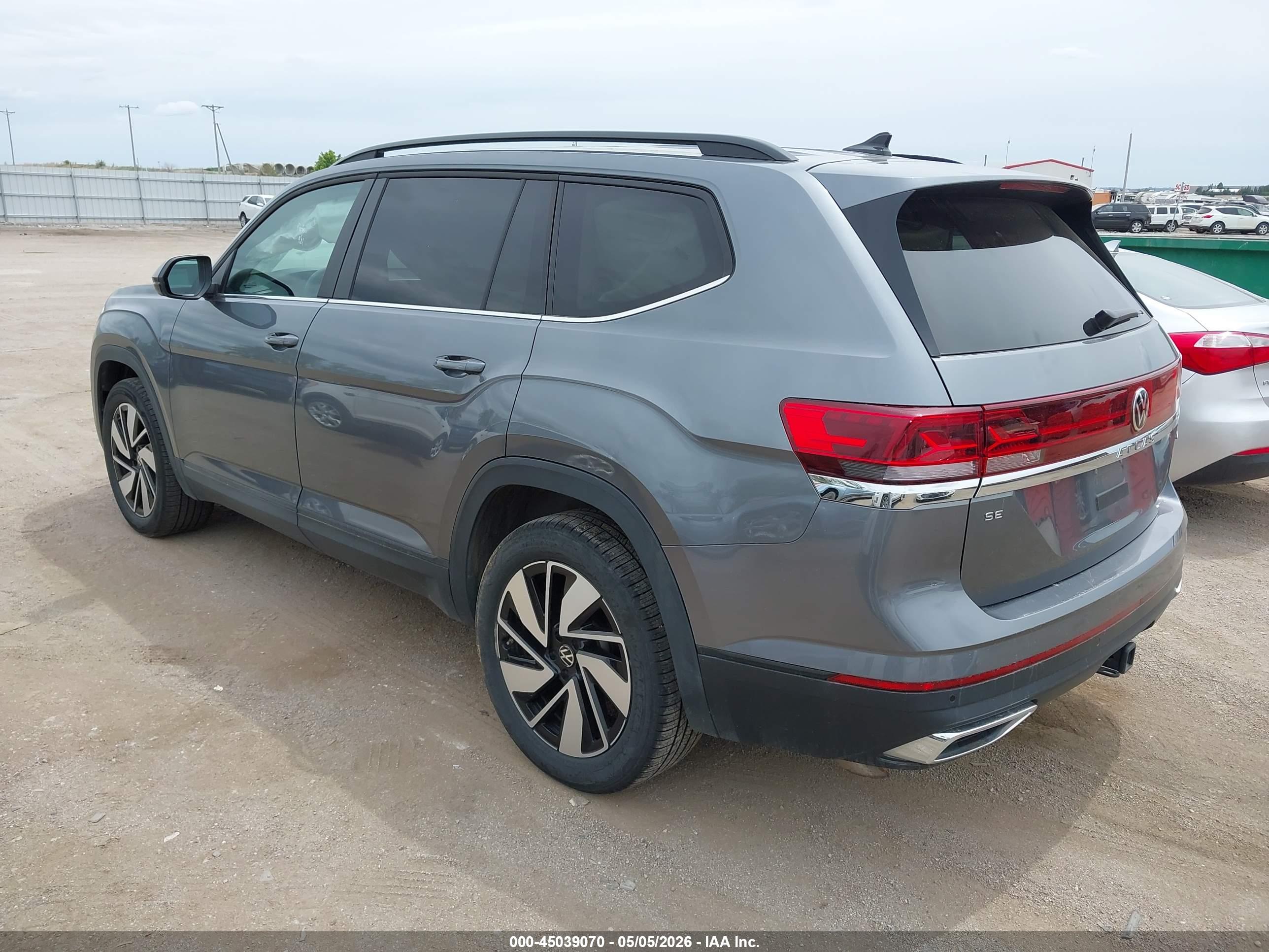 VOLKSWAGEN ATLAS image 3