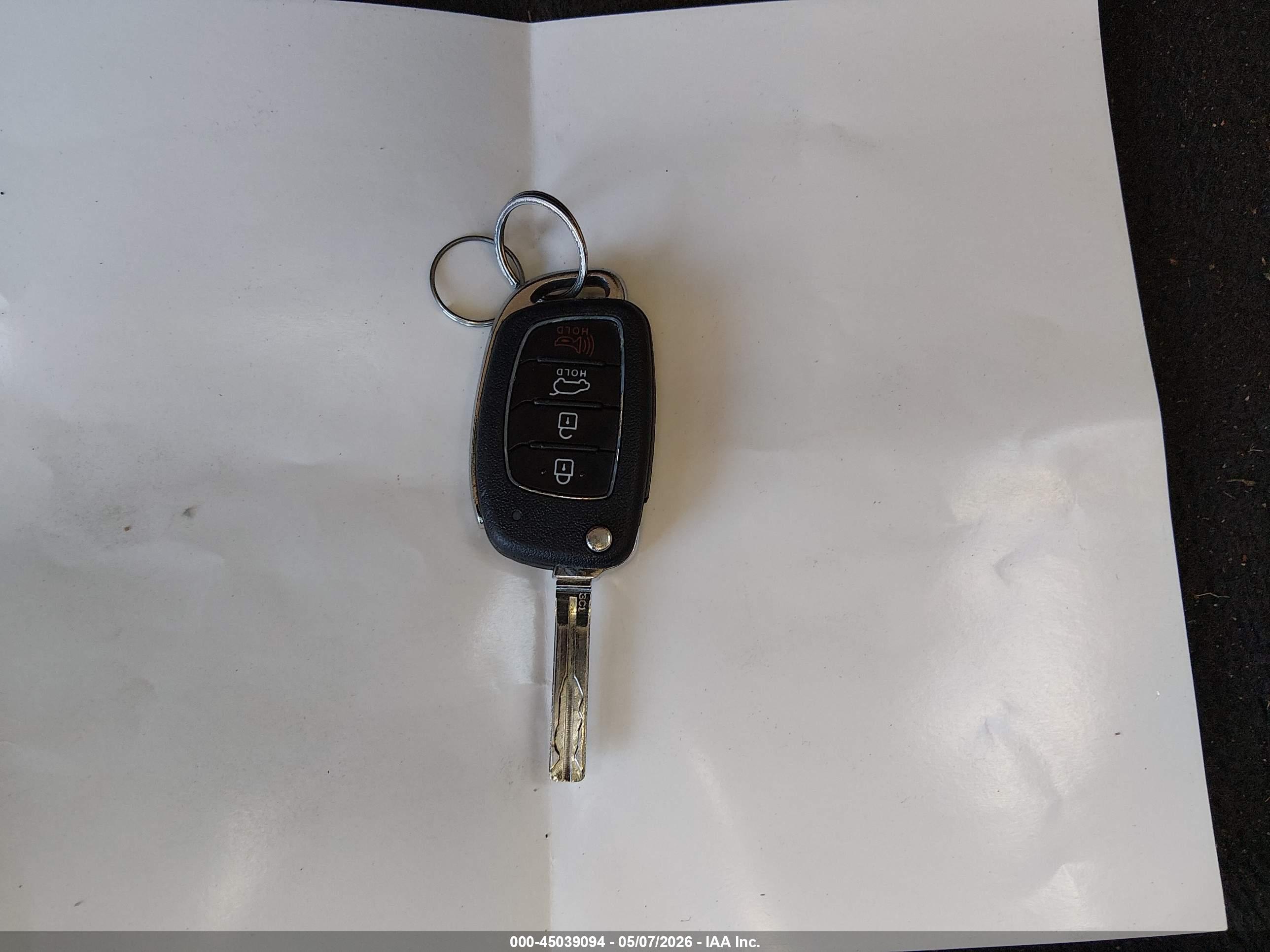 HYUNDAI TUCSON image 11