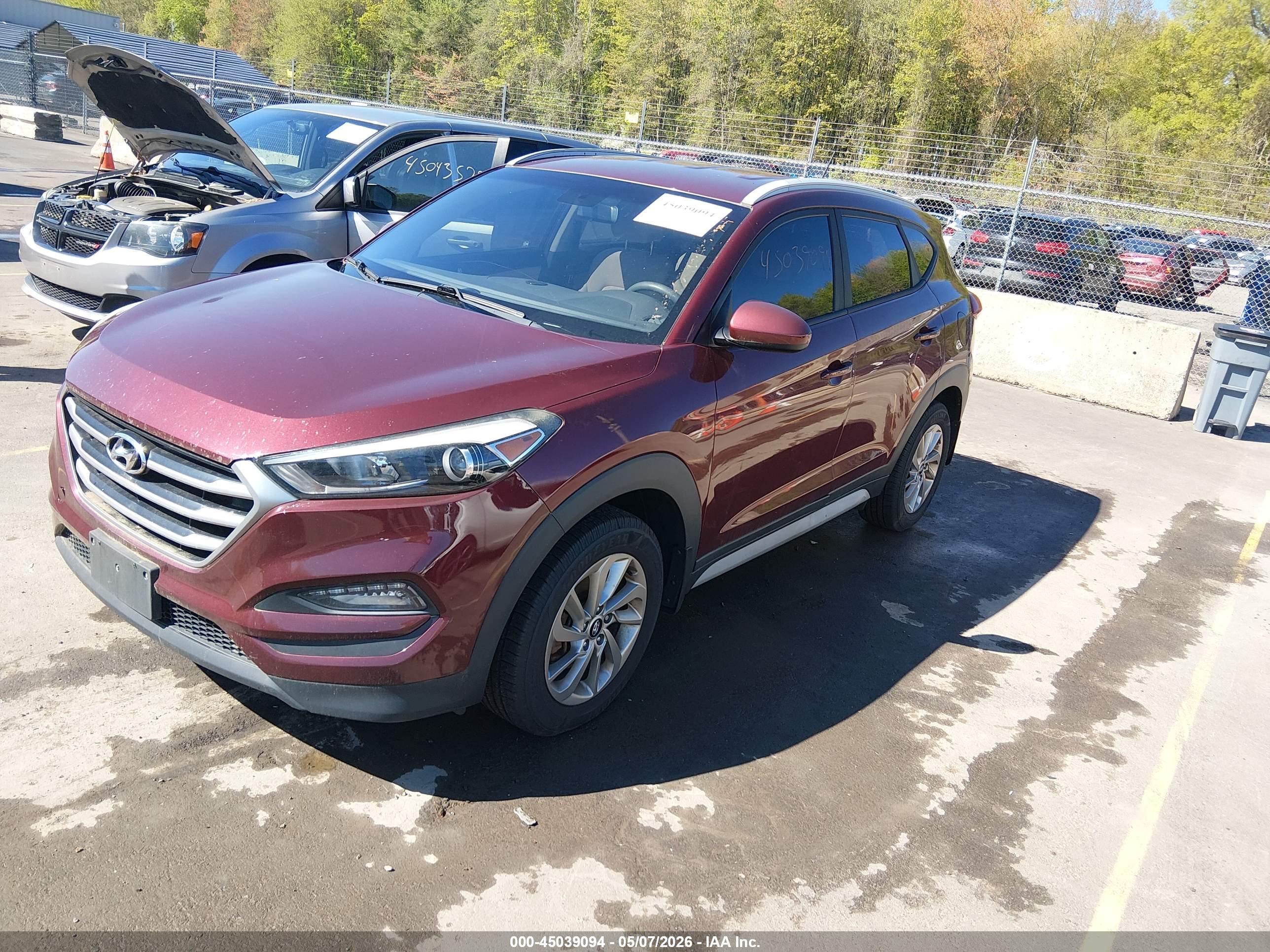 HYUNDAI TUCSON image 2