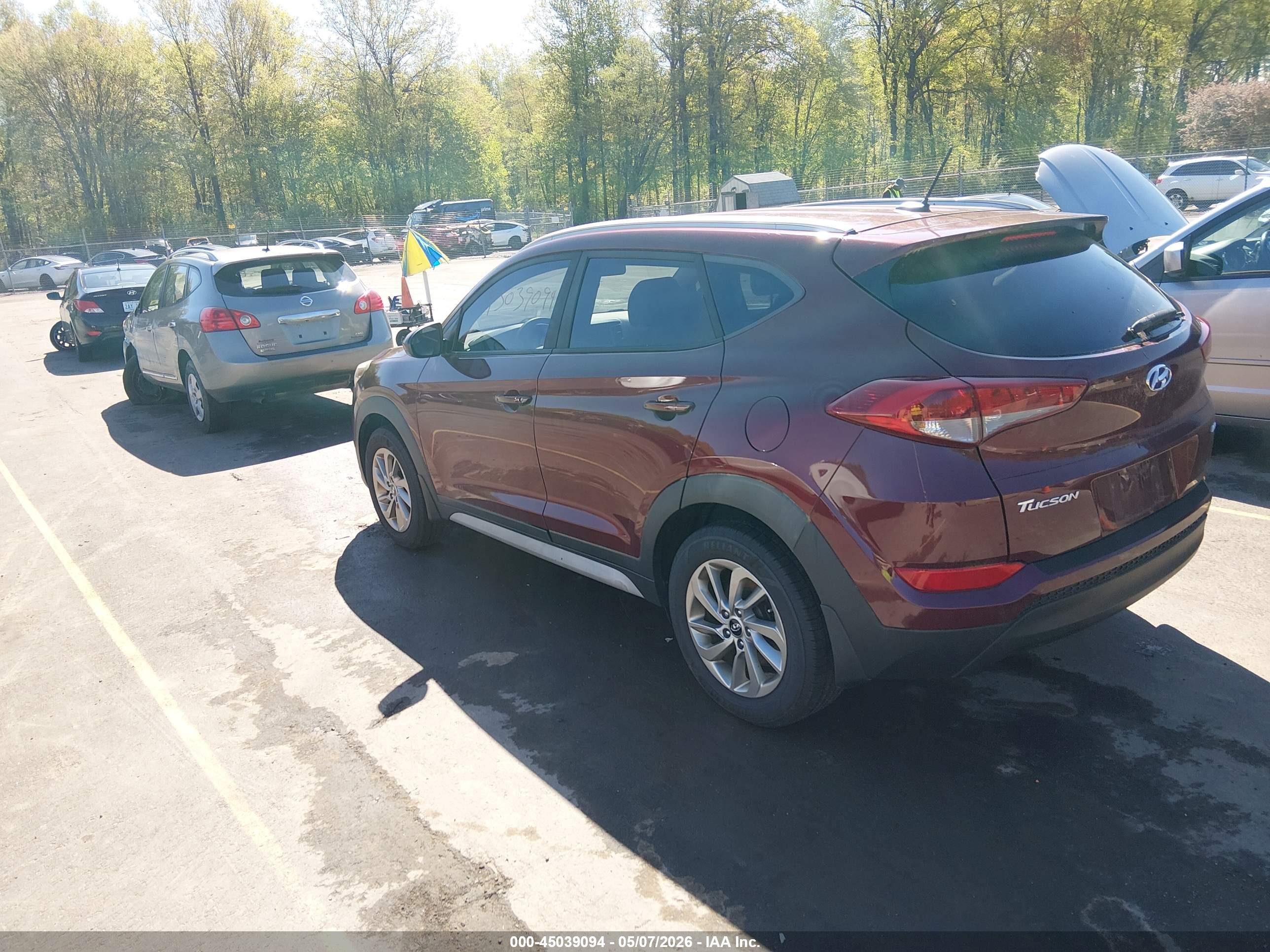HYUNDAI TUCSON image 3