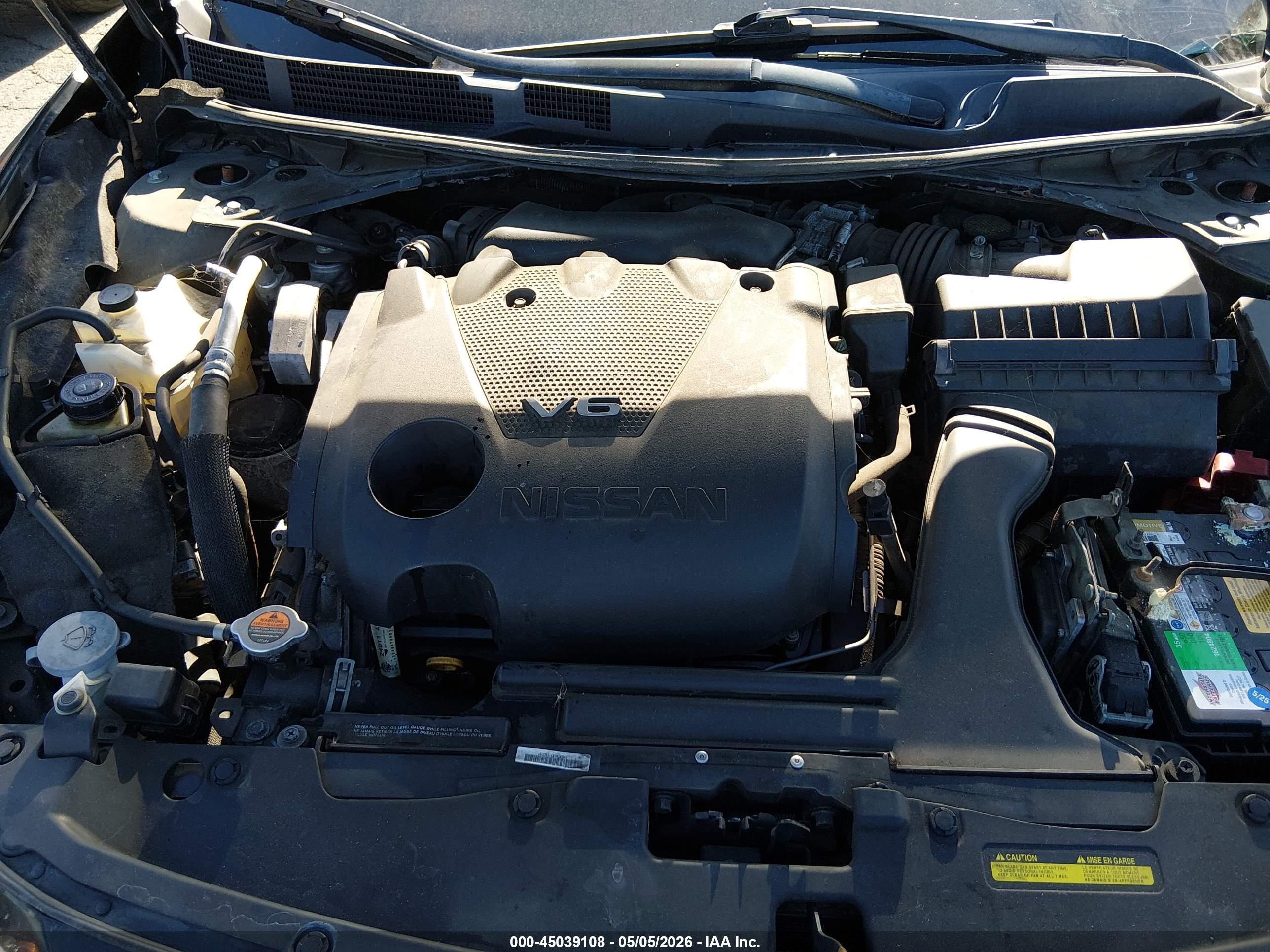NISSAN MAXIMA image 10