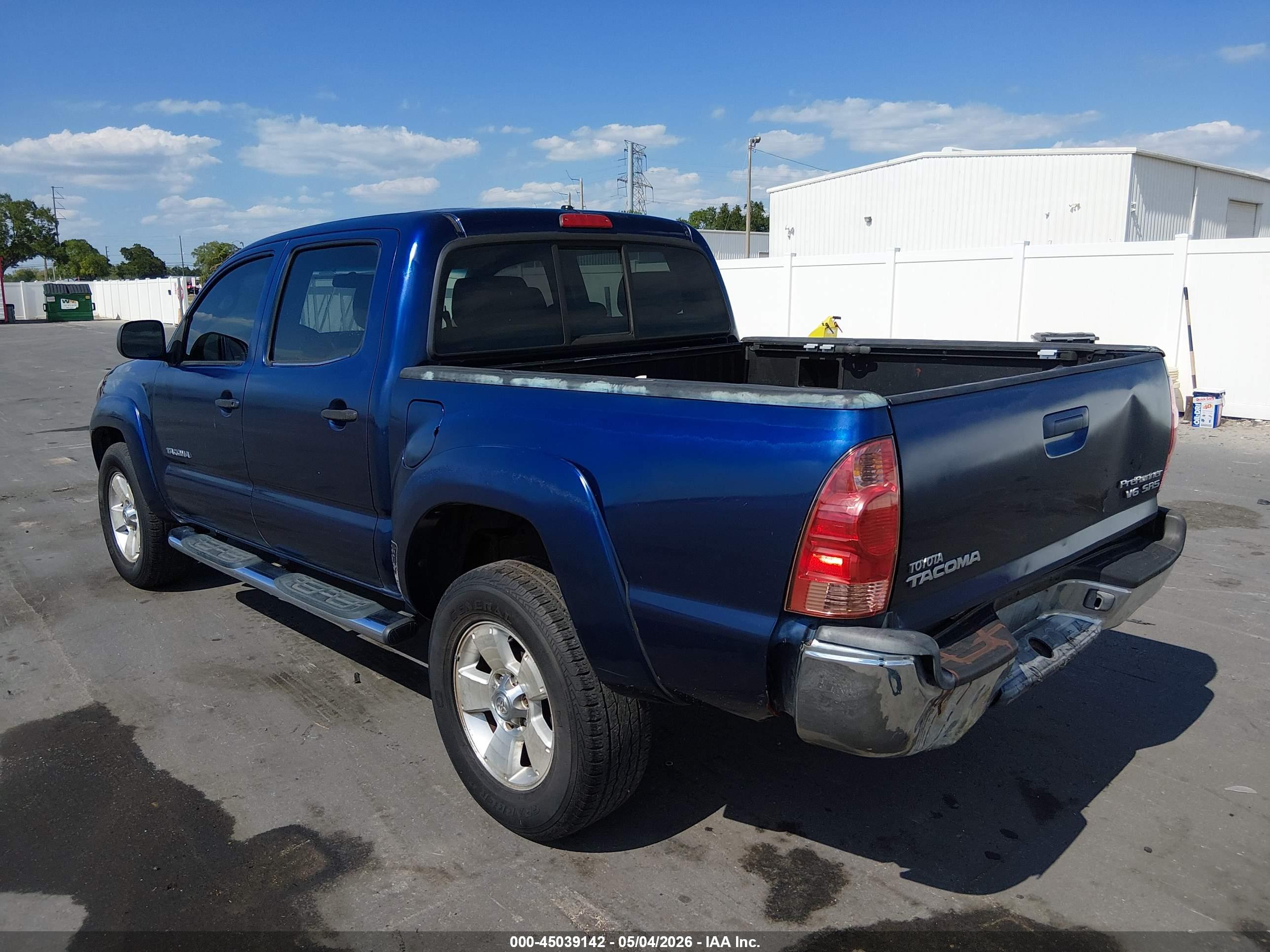 TOYOTA TACOMA image 3