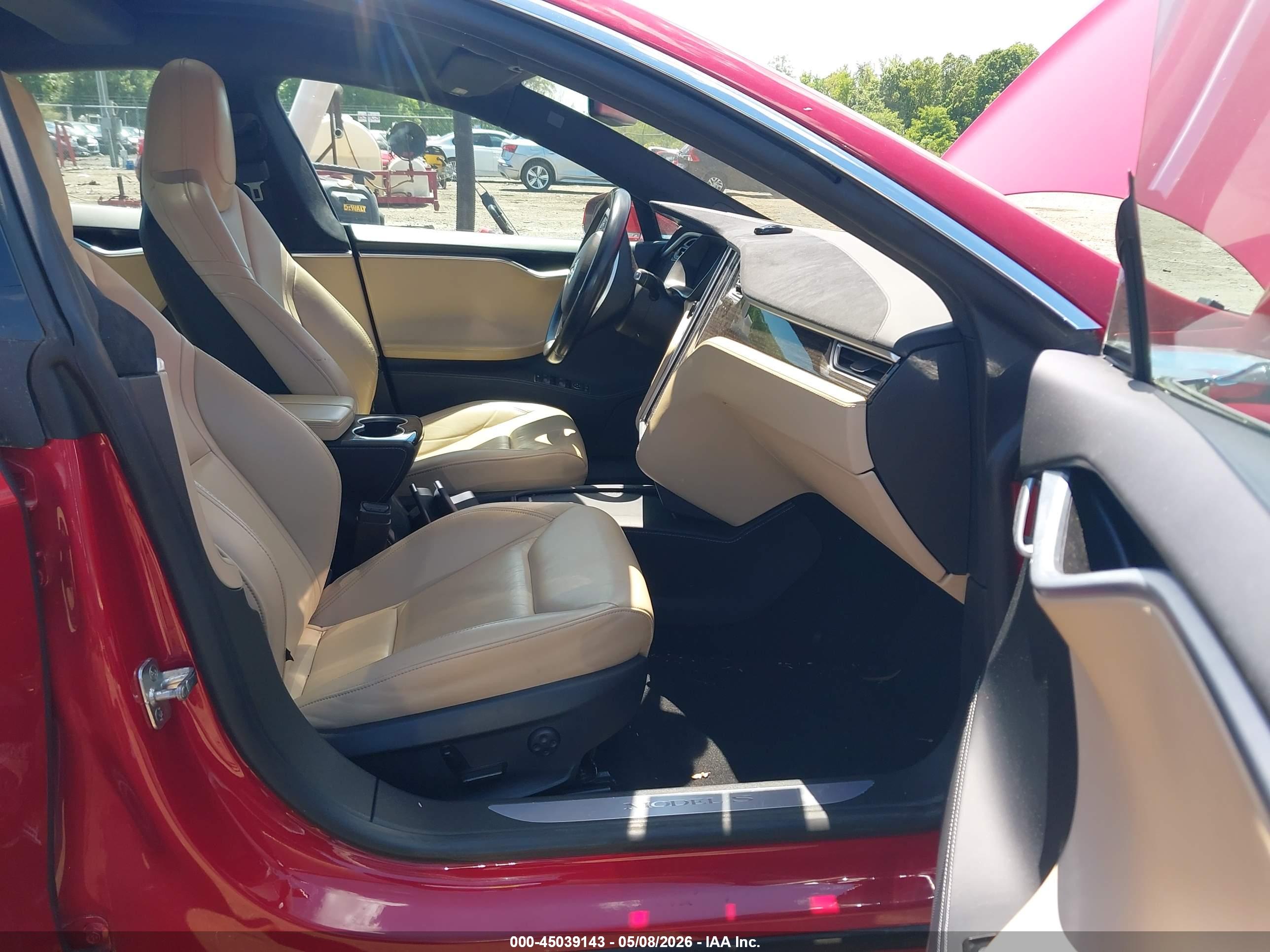TESLA MODEL image 5