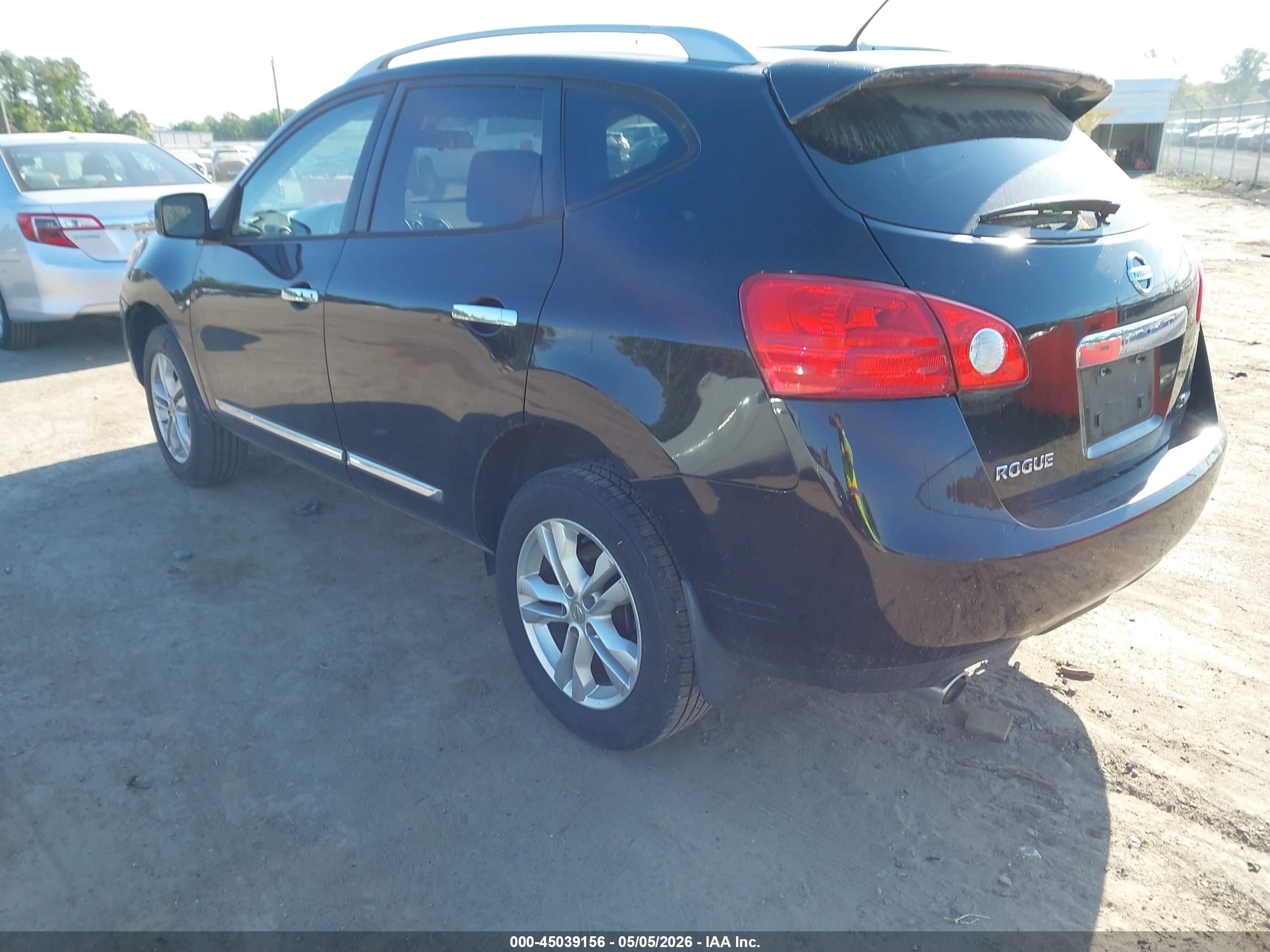 NISSAN ROGUE image 3