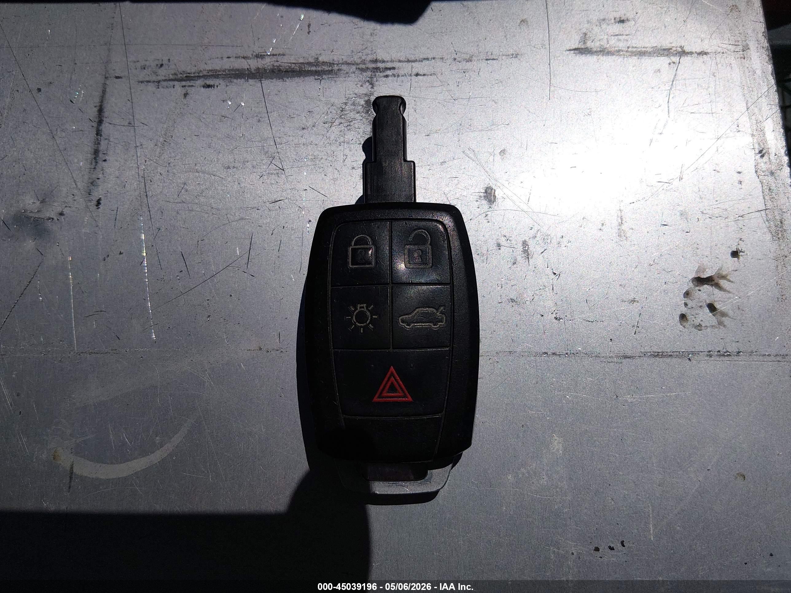 VOLVO C30 image 11