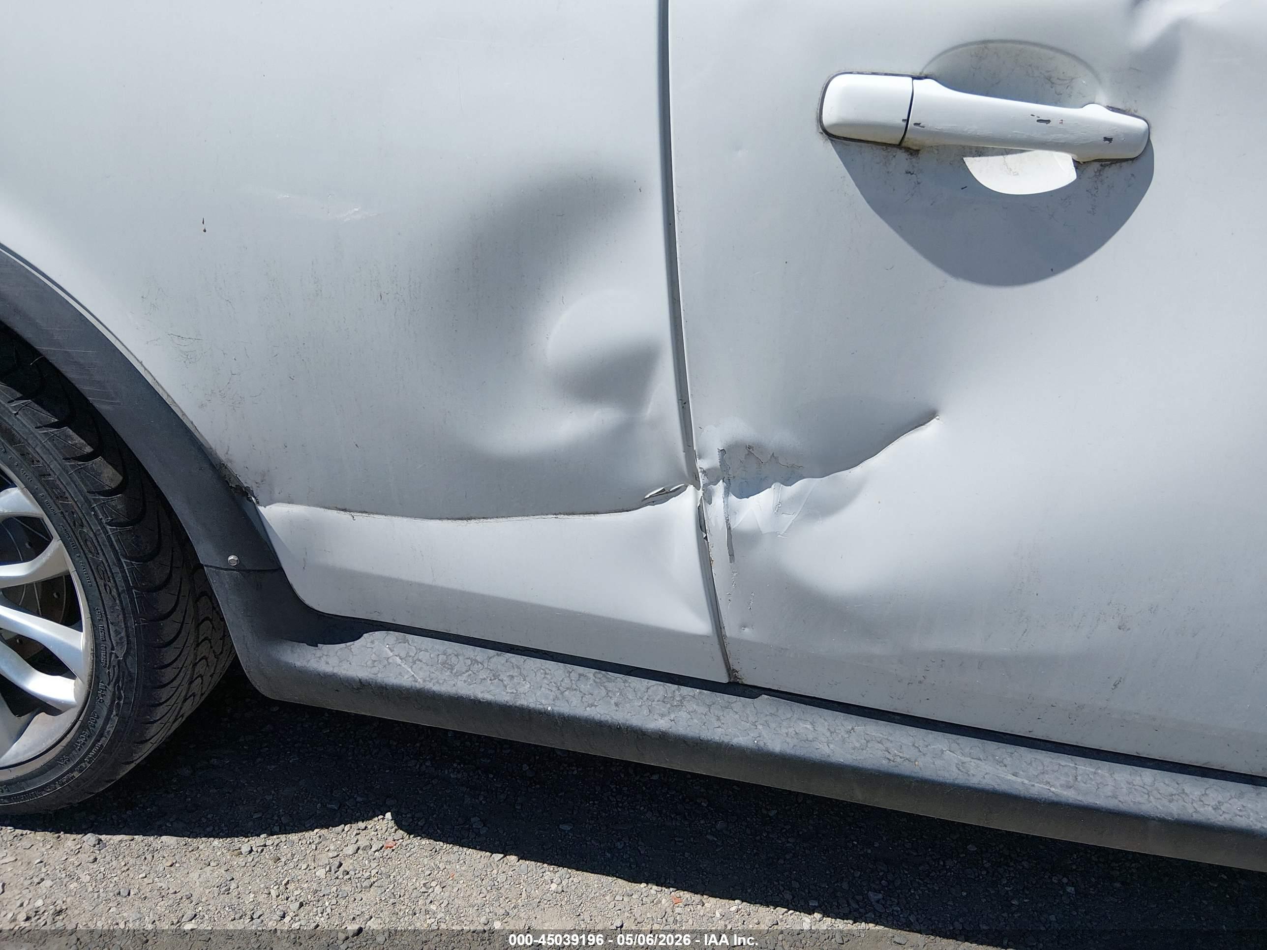 VOLVO C30 image 6