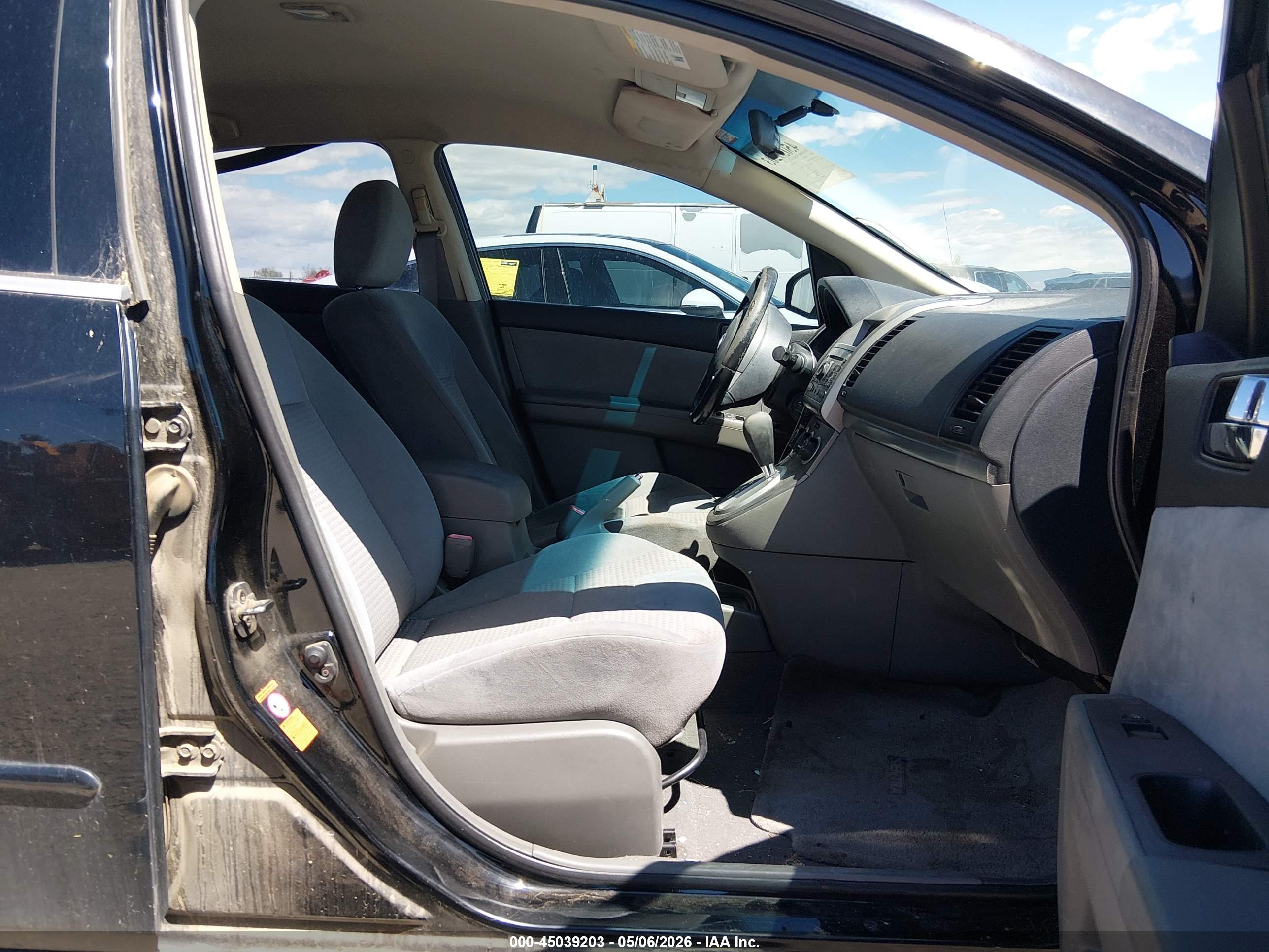 NISSAN SENTRA image 5