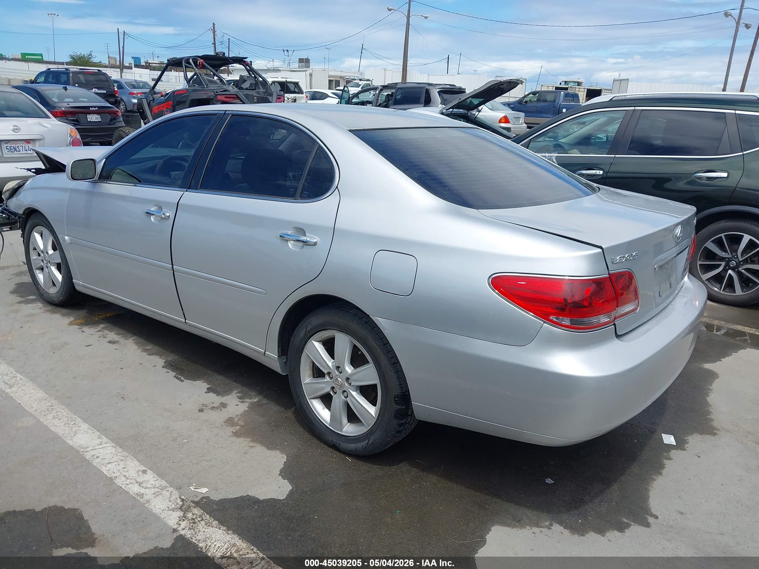LEXUS ES image 3