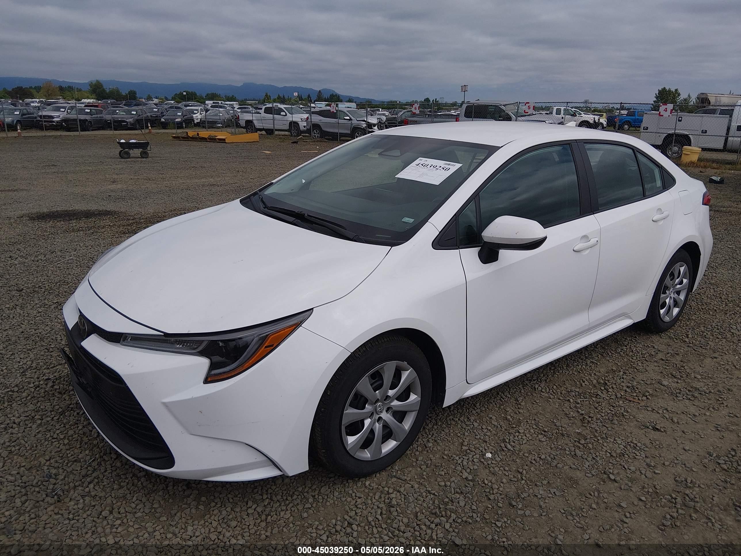 TOYOTA COROLLA image 2