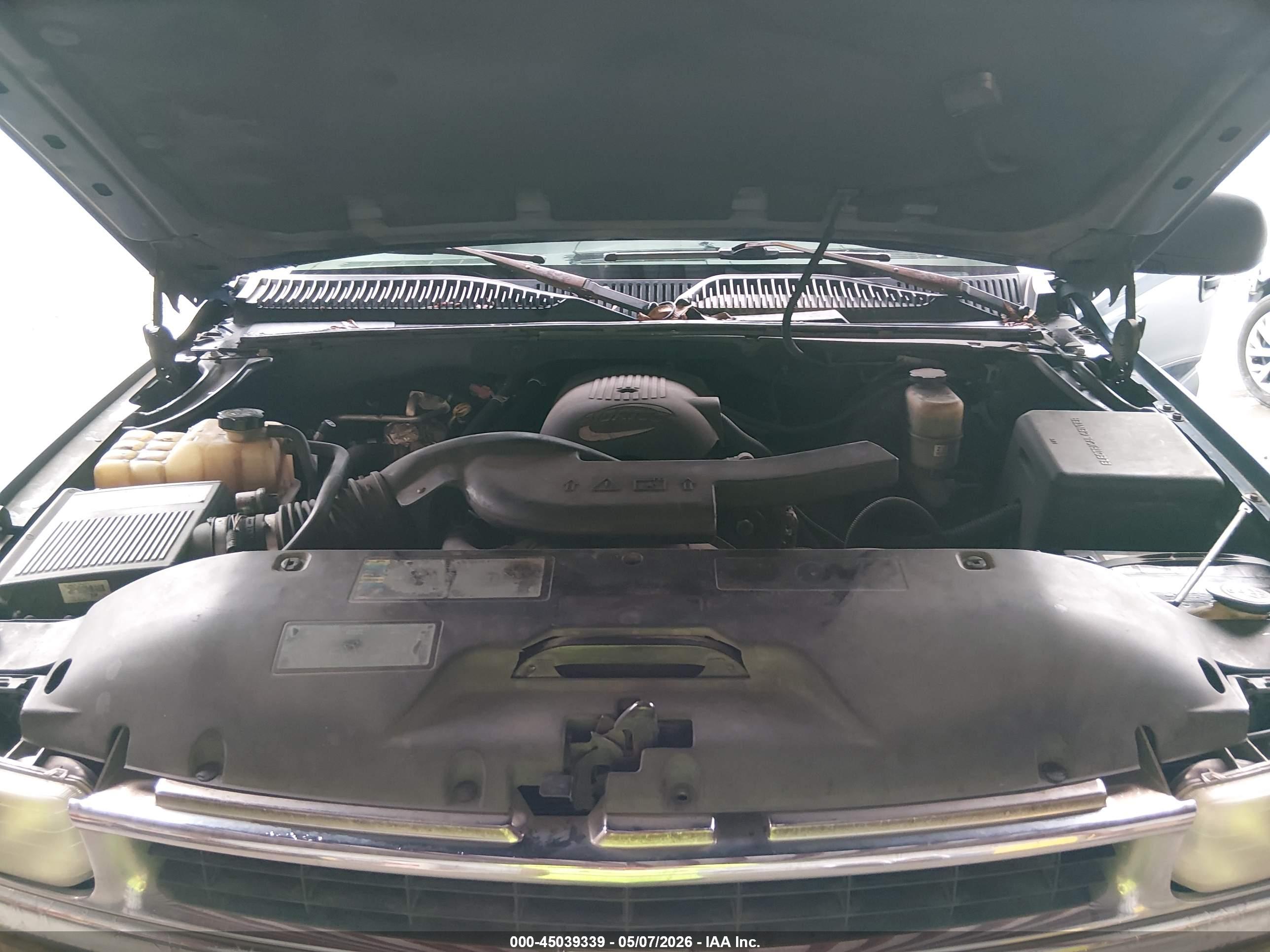 CHEVROLET TAHOE image 10