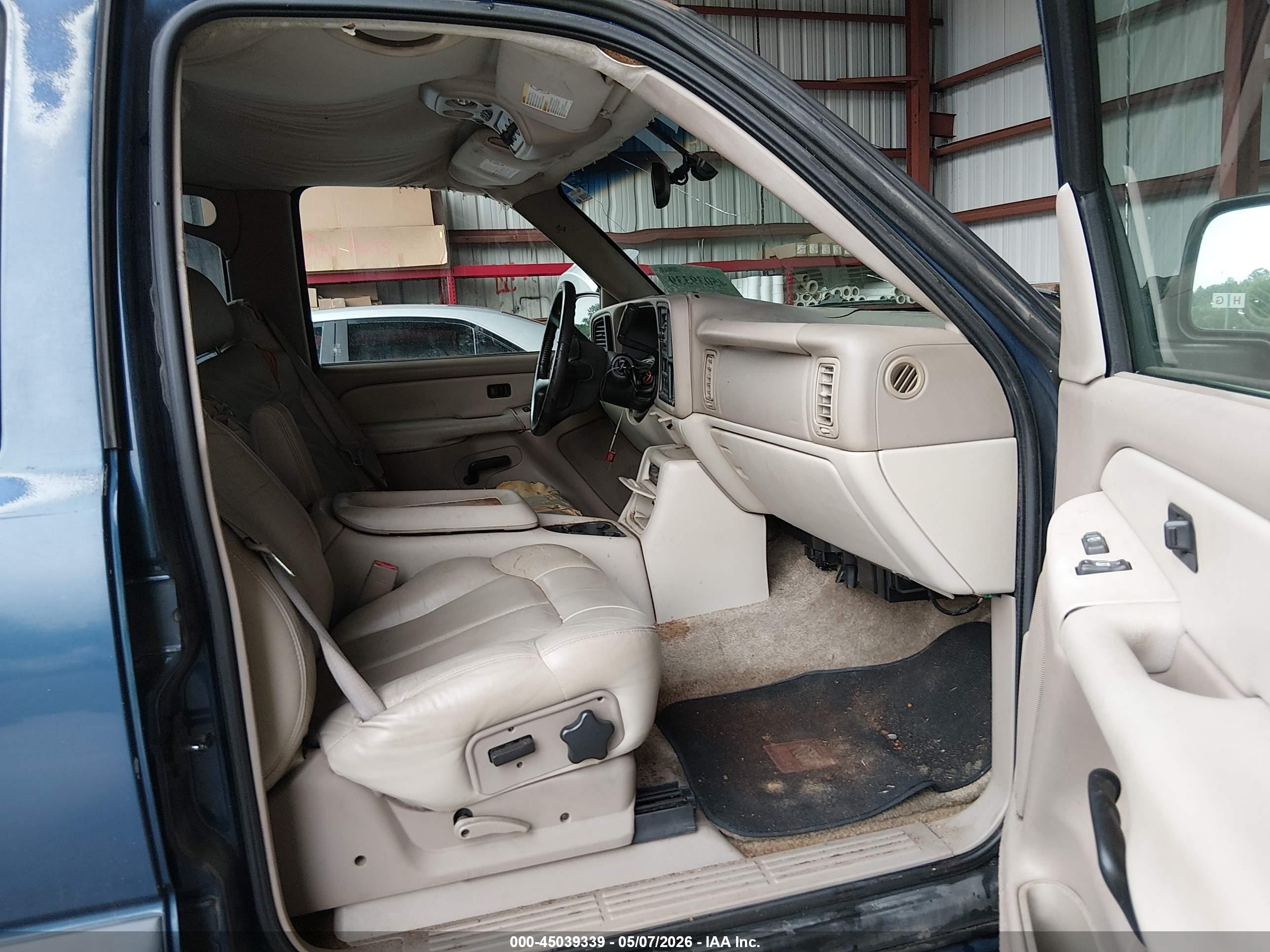CHEVROLET TAHOE image 5