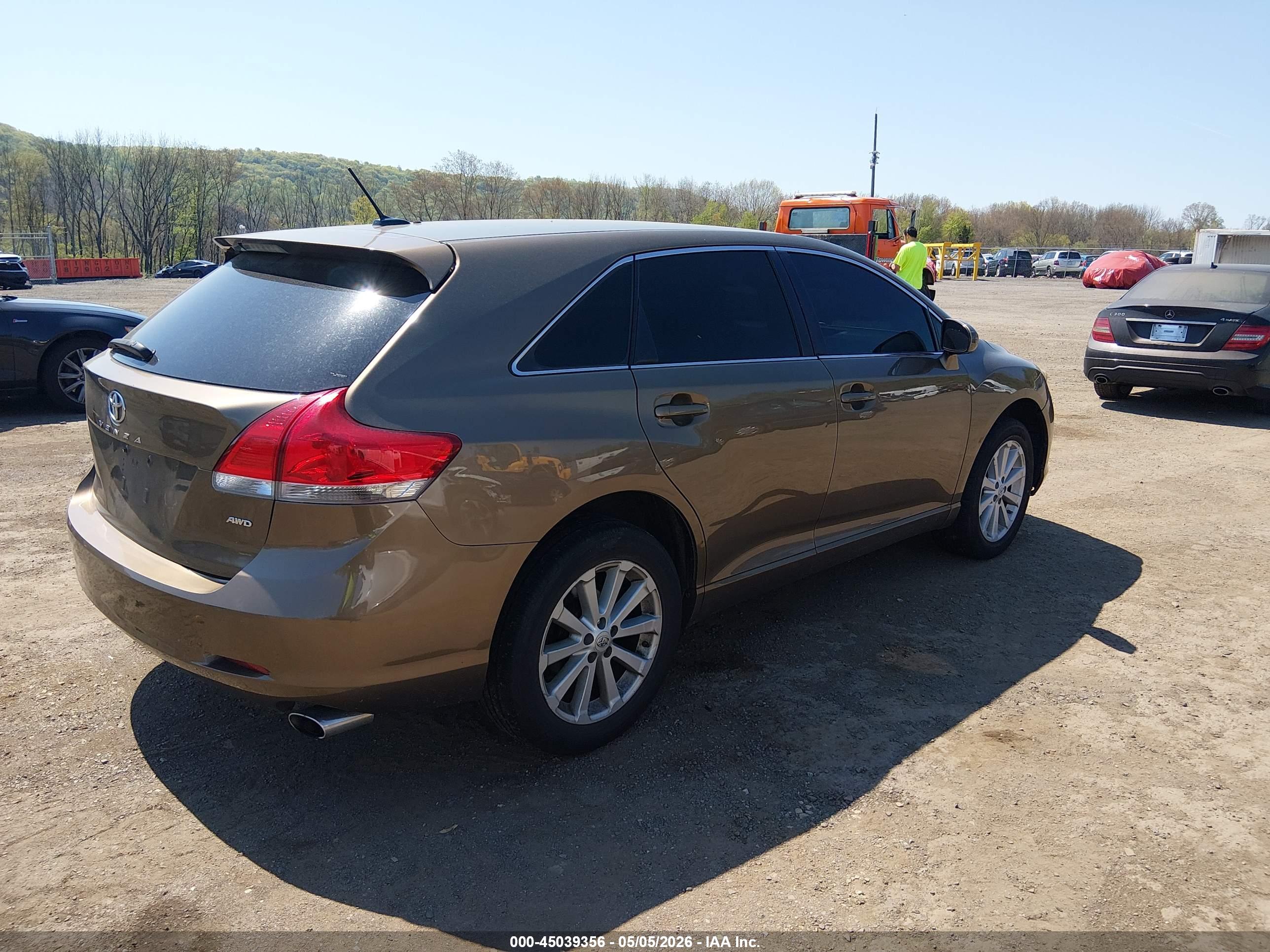 TOYOTA VENZA image 4