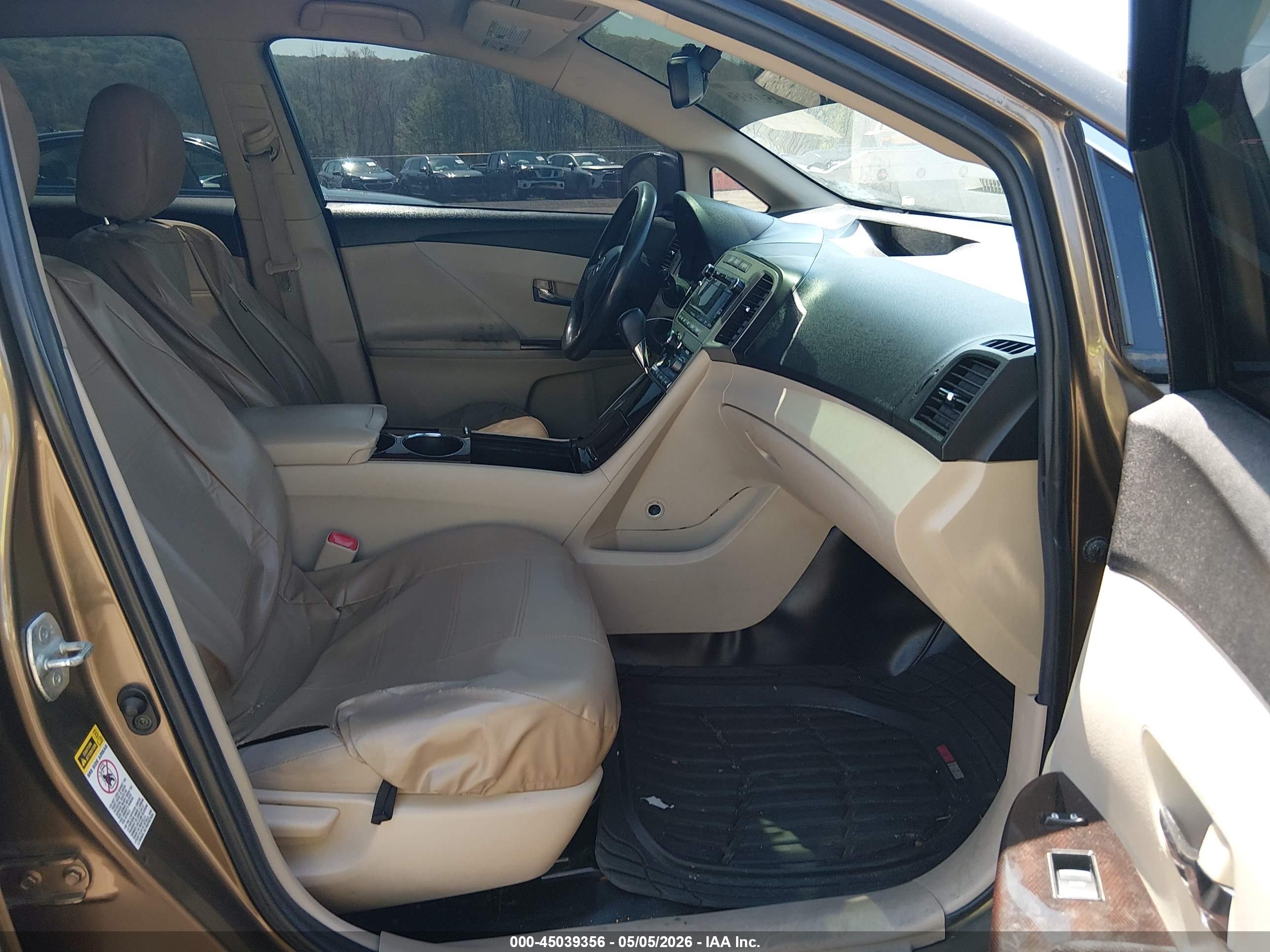 TOYOTA VENZA image 5