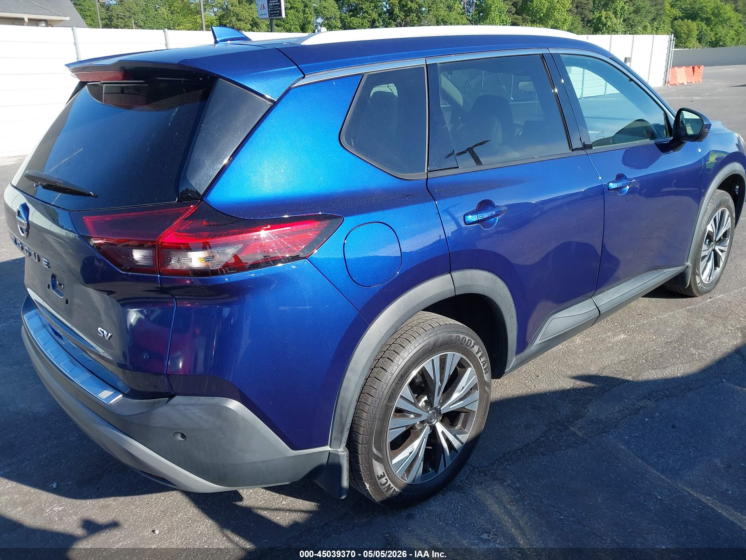 NISSAN ROGUE image 4