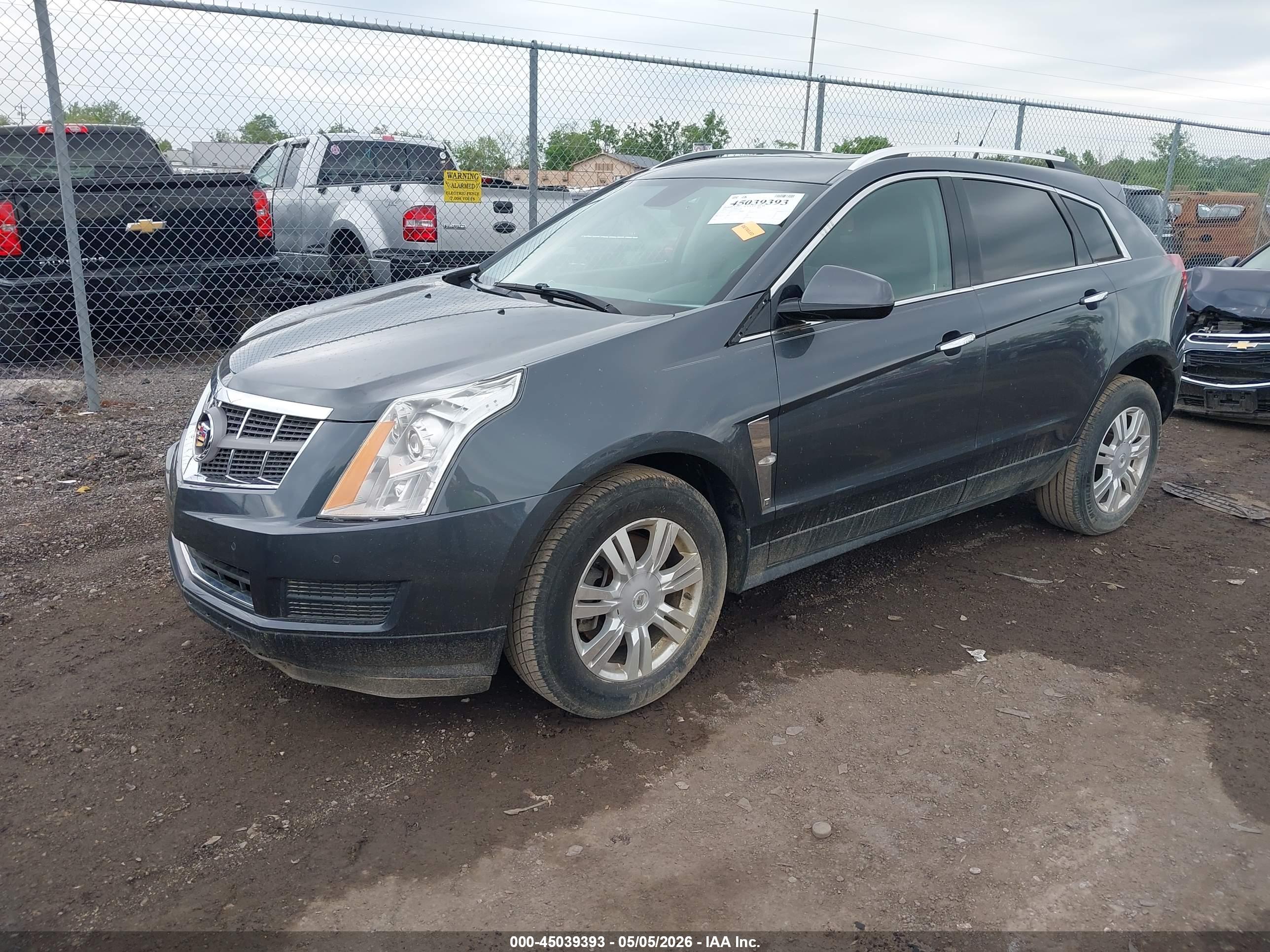 CADILLAC SRX image 2