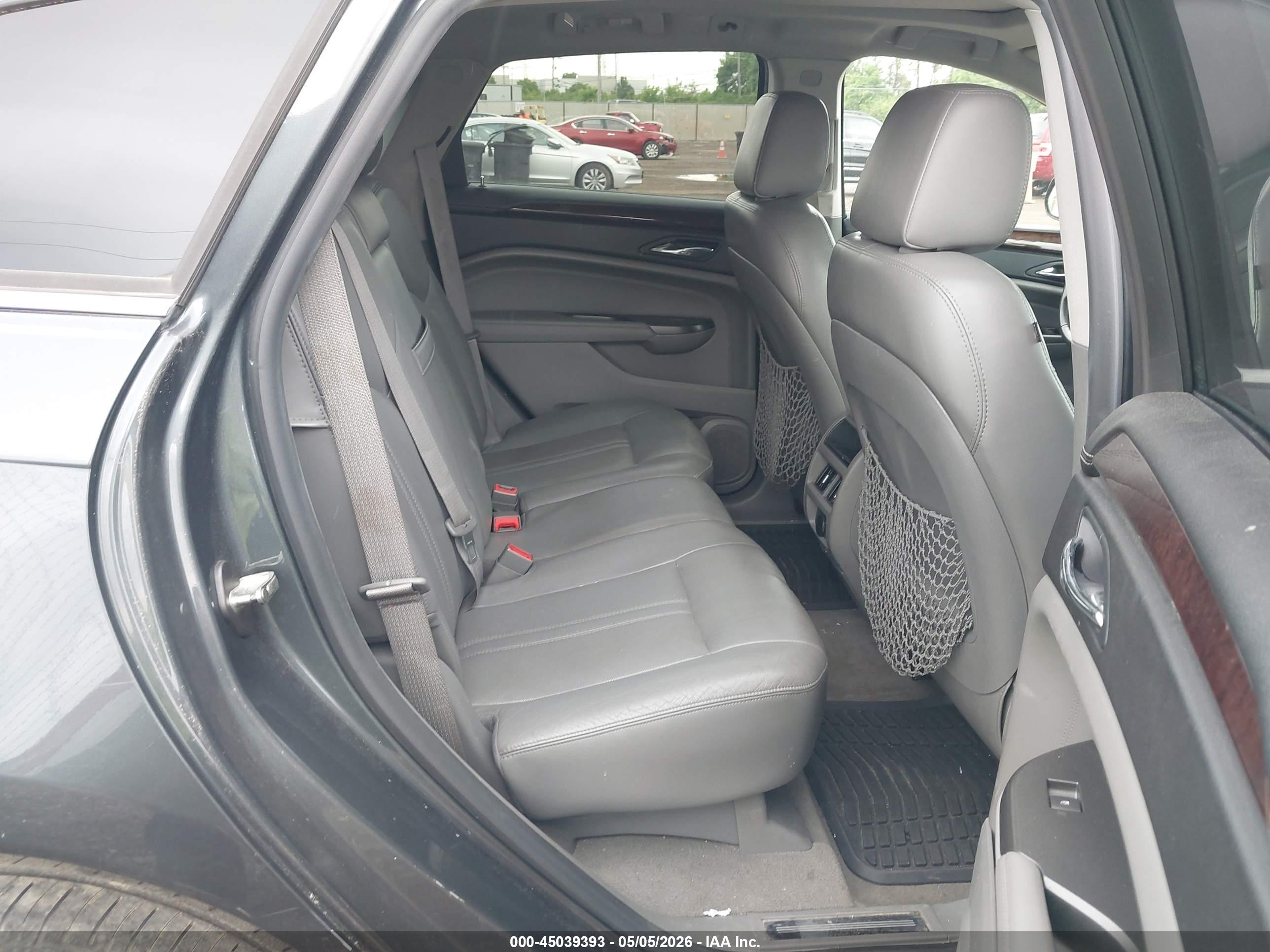 CADILLAC SRX image 8