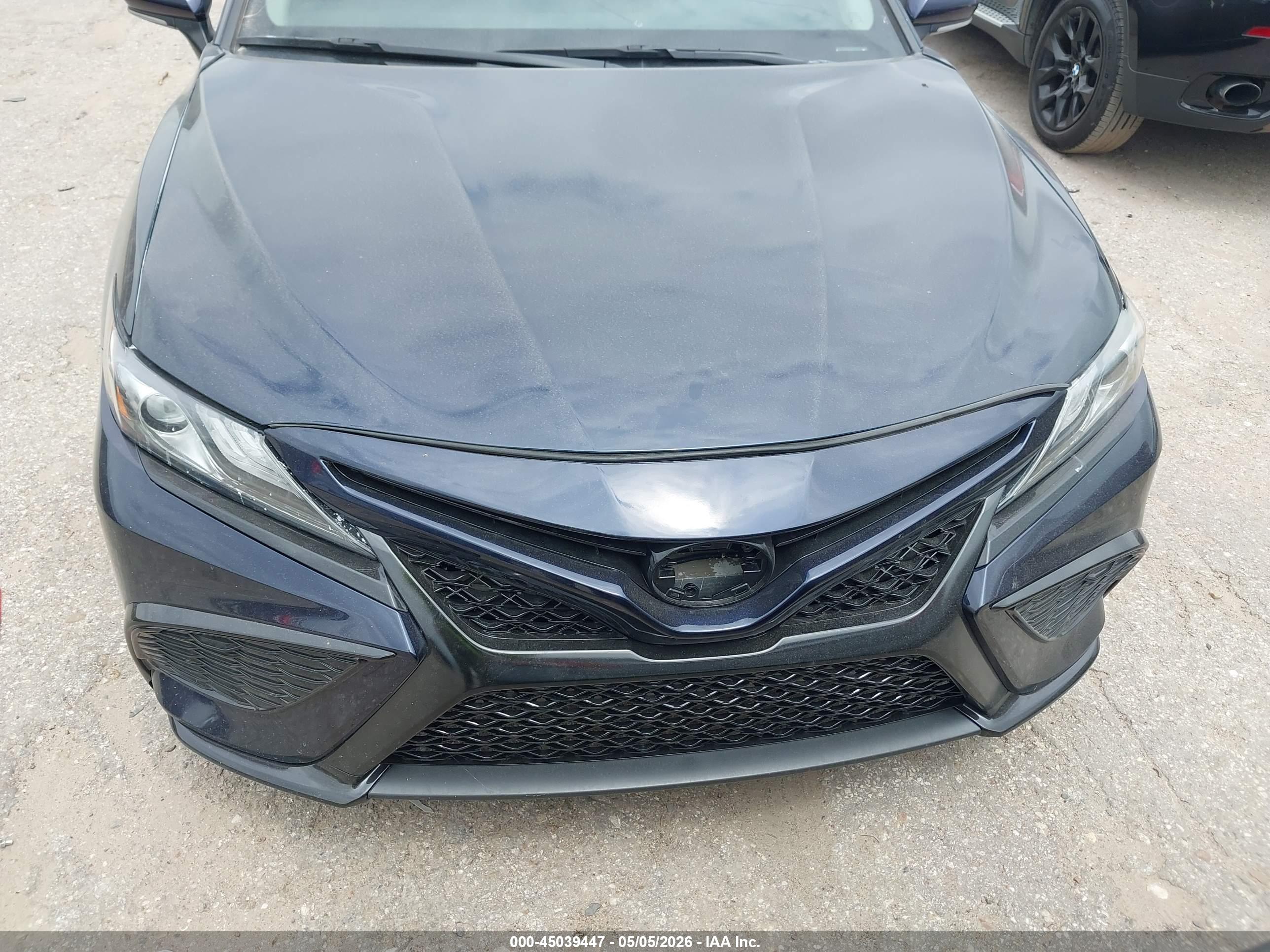 TOYOTA CAMRY image 6