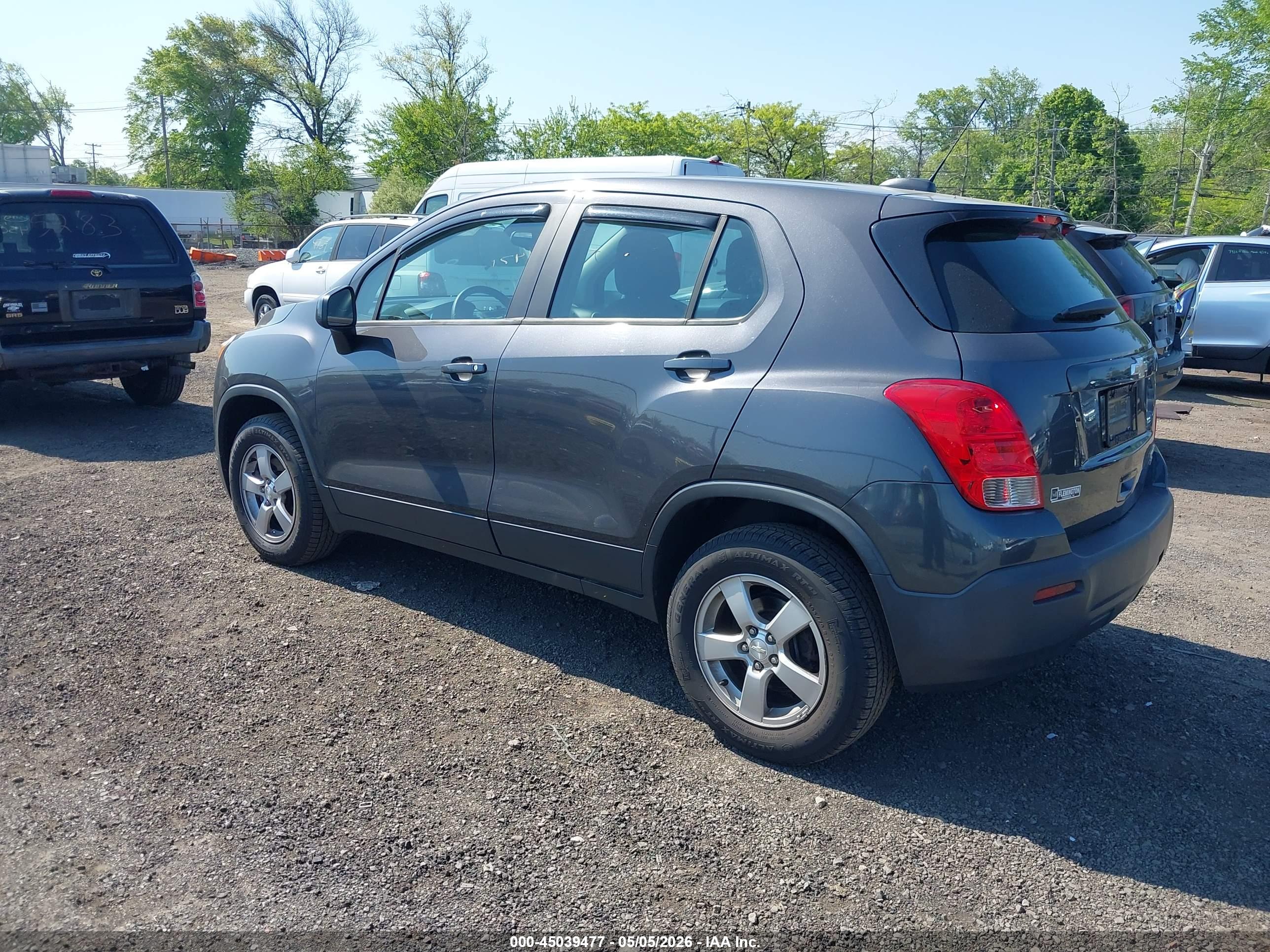 CHEVROLET TRAX image 3