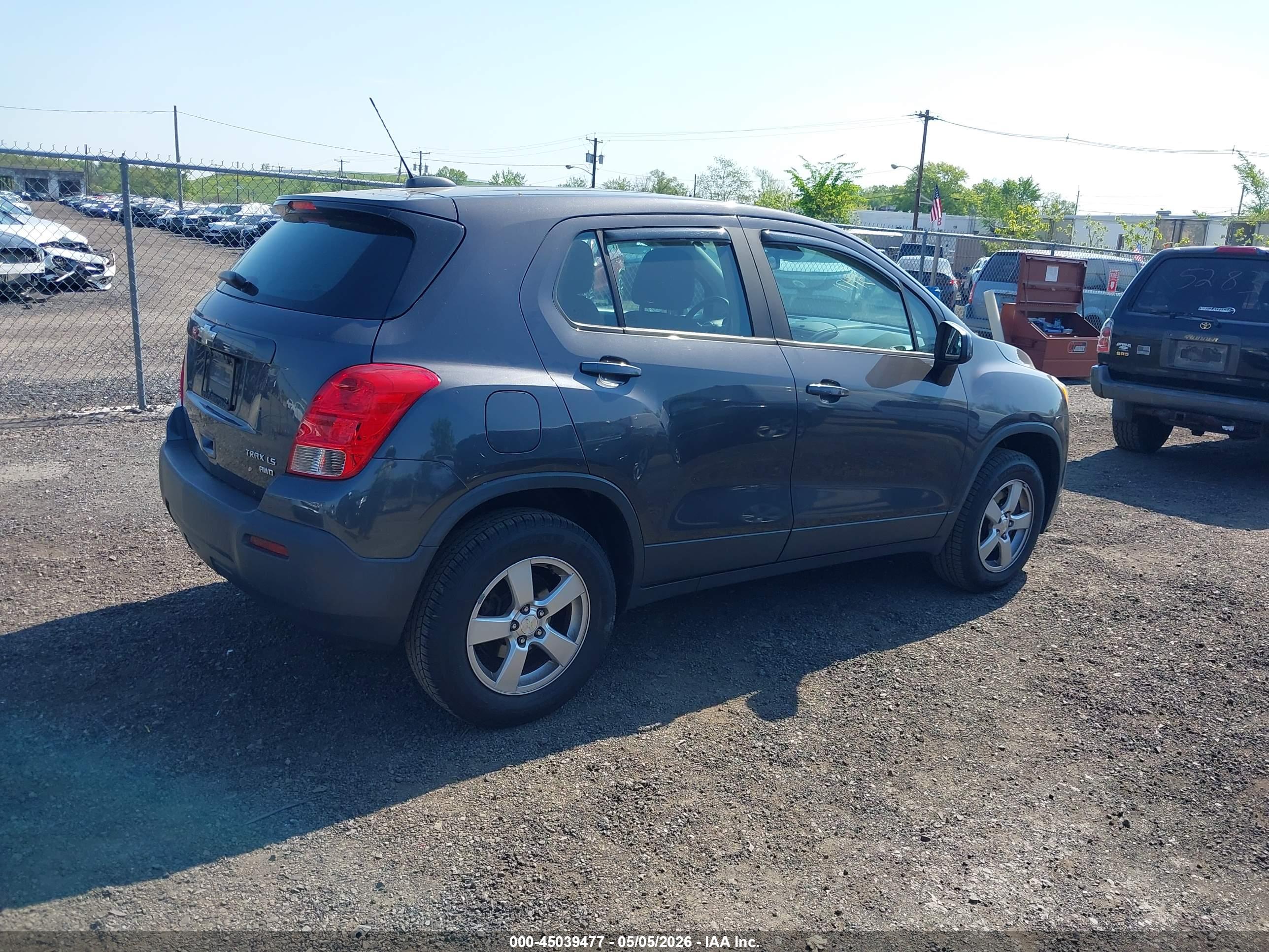 CHEVROLET TRAX image 4