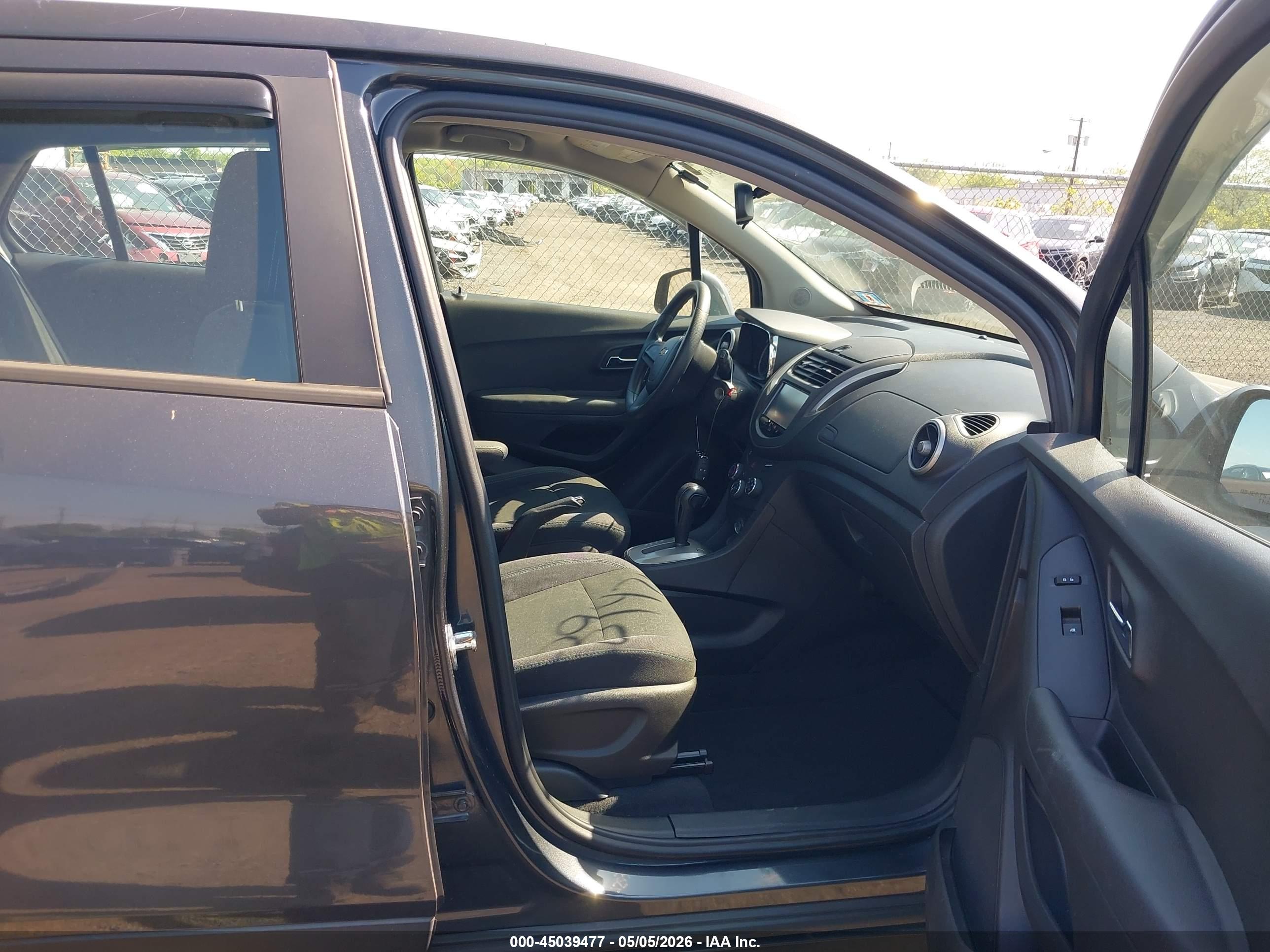 CHEVROLET TRAX image 5