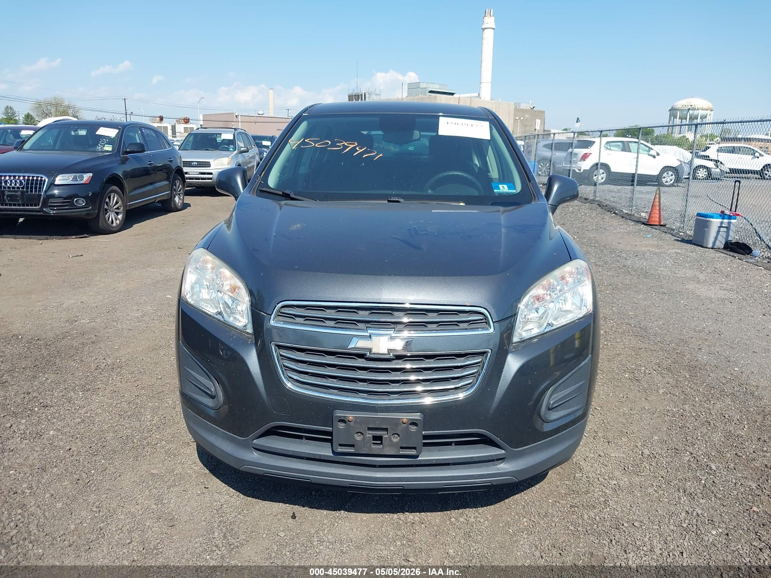 CHEVROLET TRAX image 6