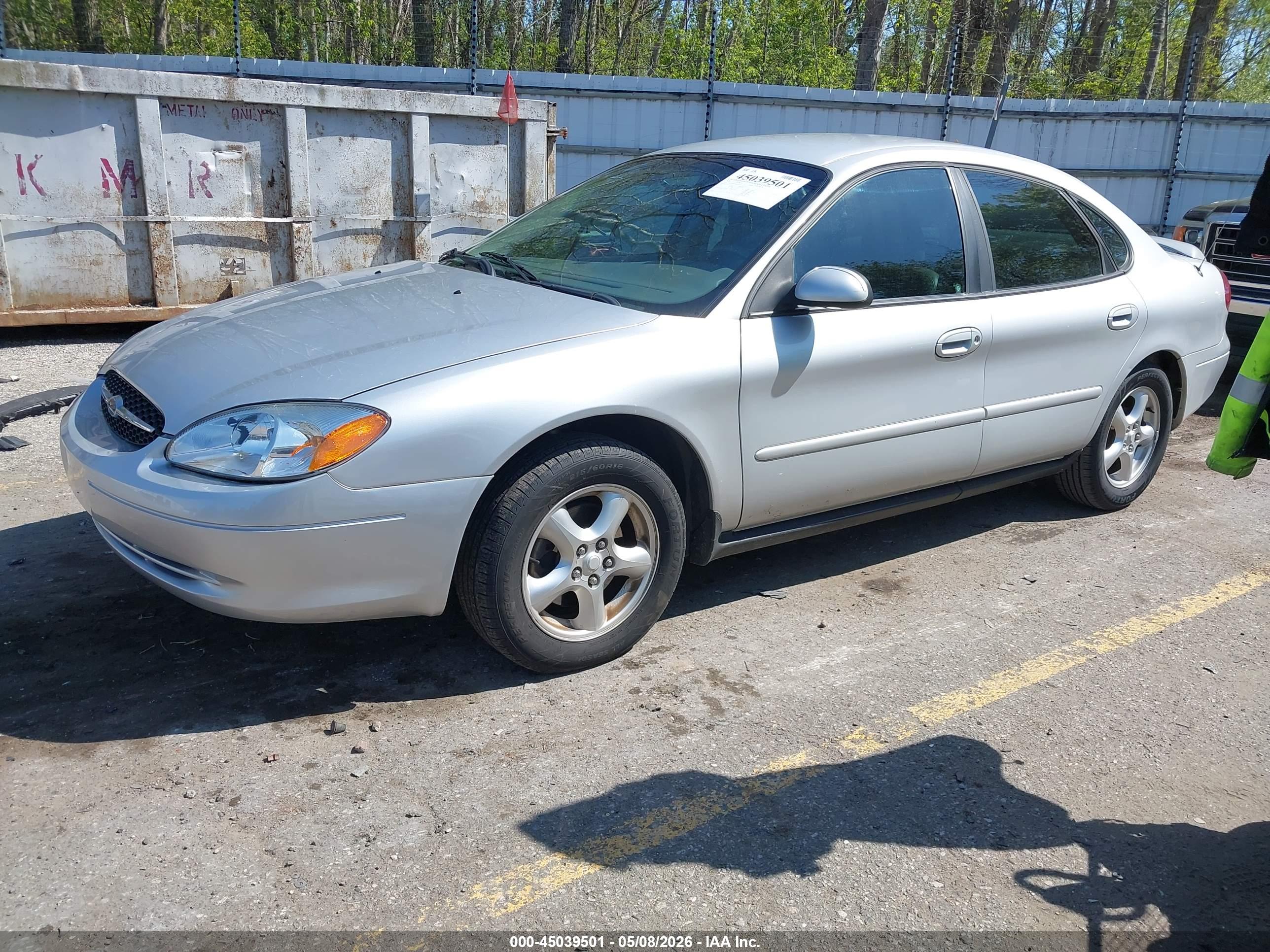 FORD TAURUS image 2
