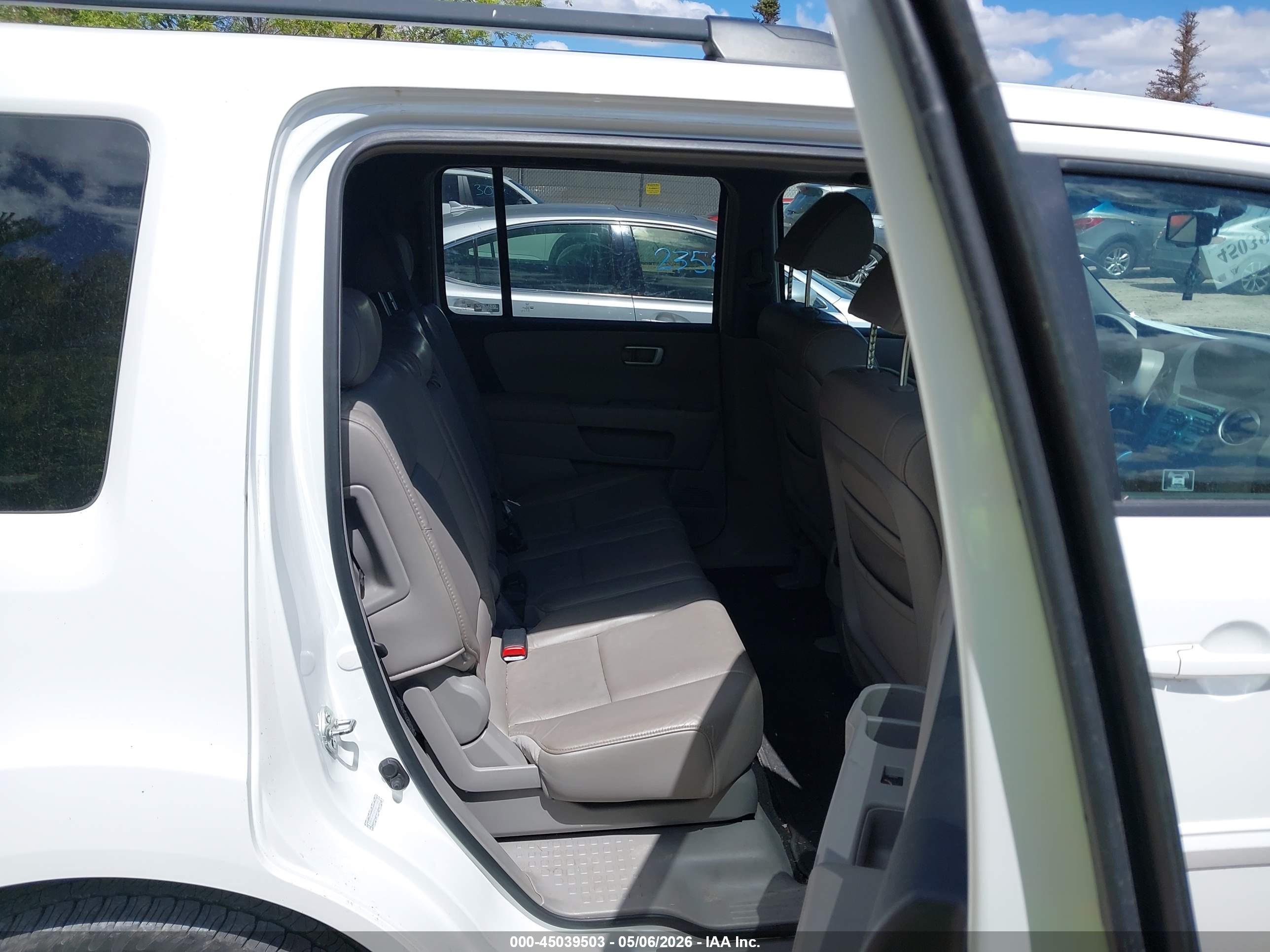 HONDA PILOT image 8