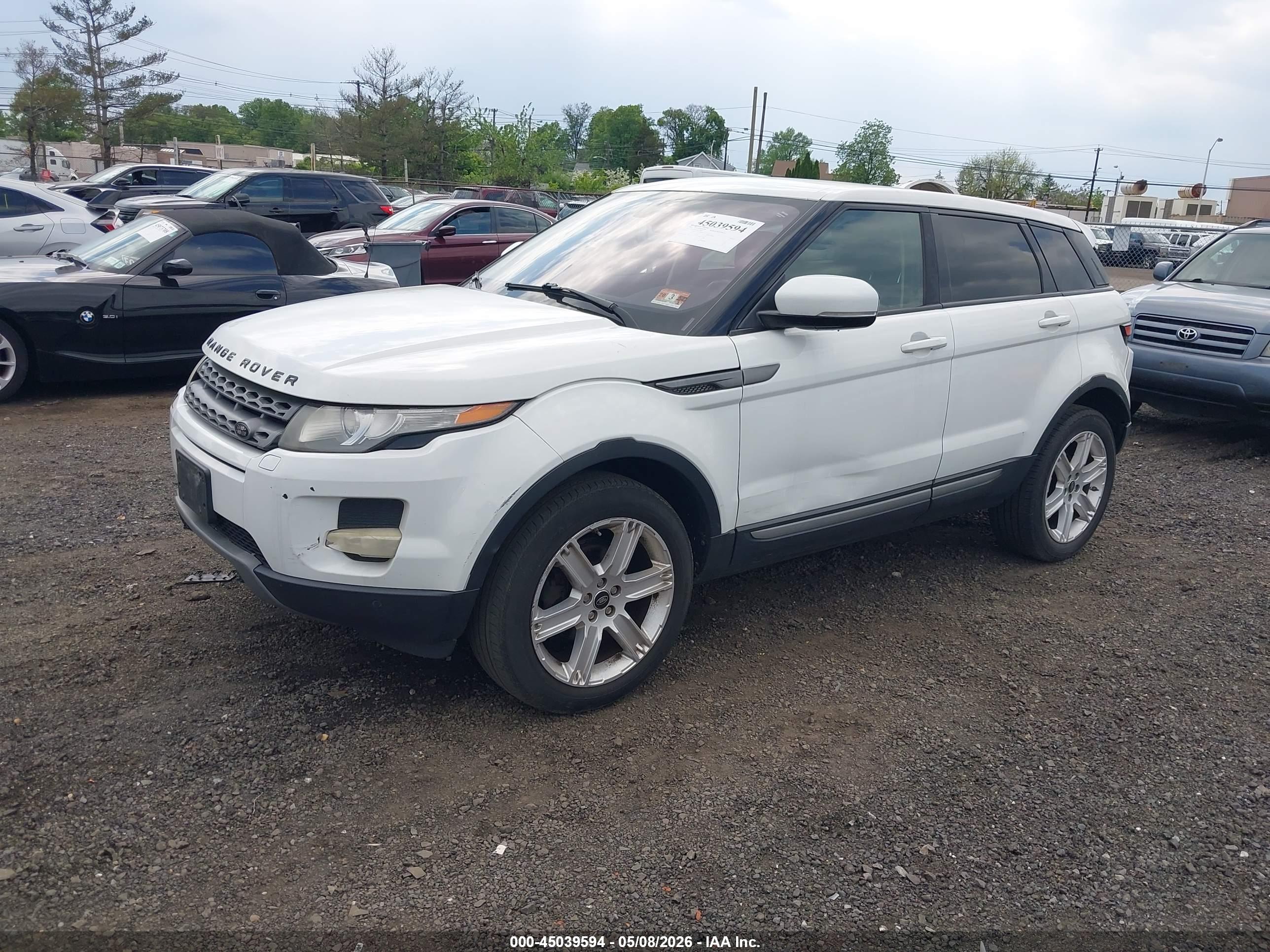 LAND ROVER image 2