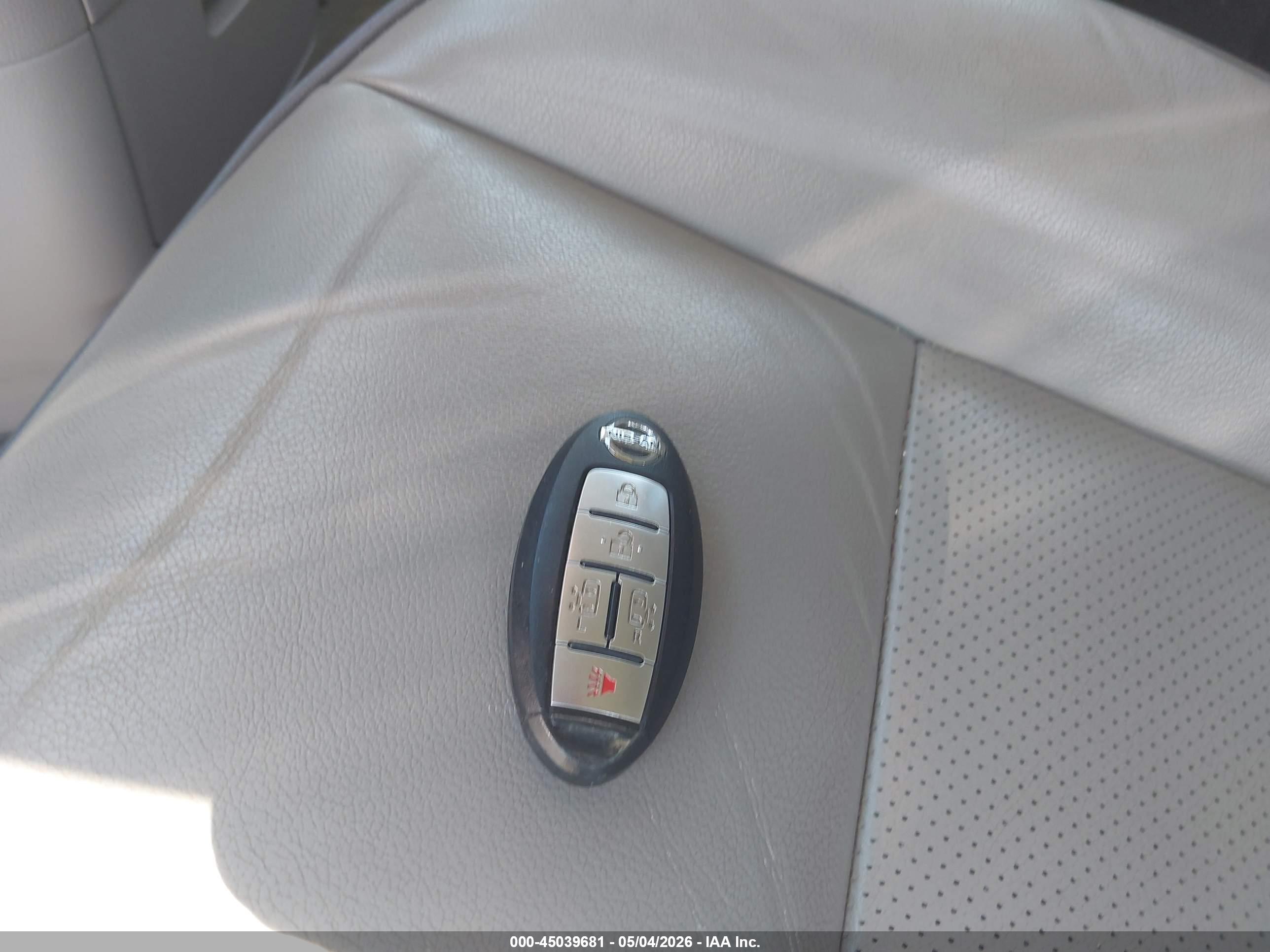 NISSAN QUEST image 11
