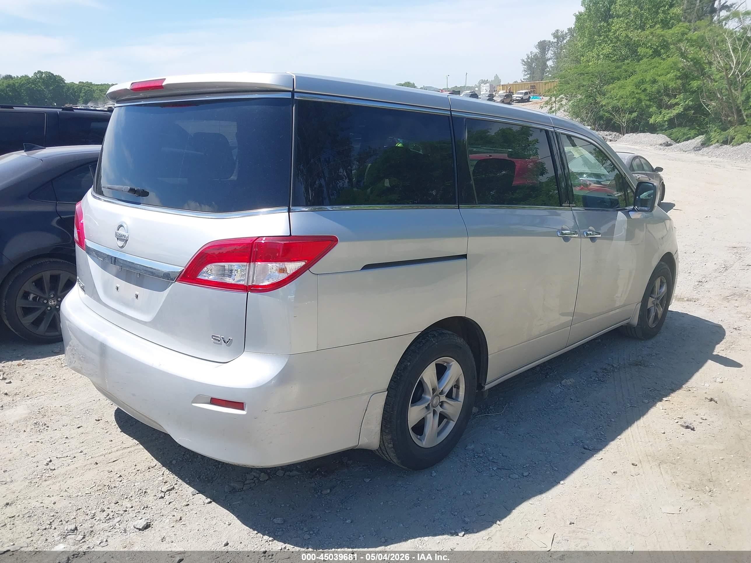 NISSAN QUEST image 4