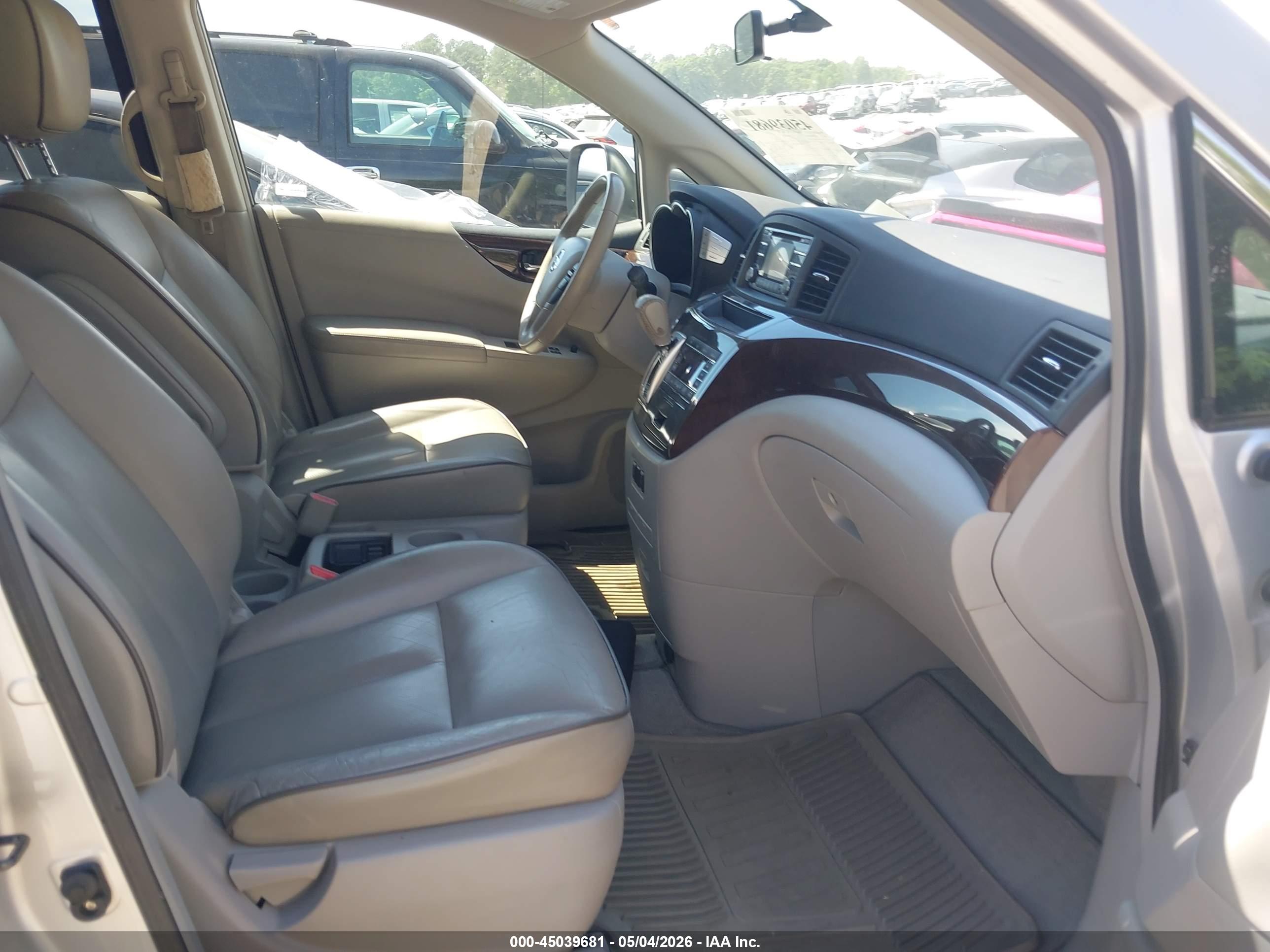 NISSAN QUEST image 5