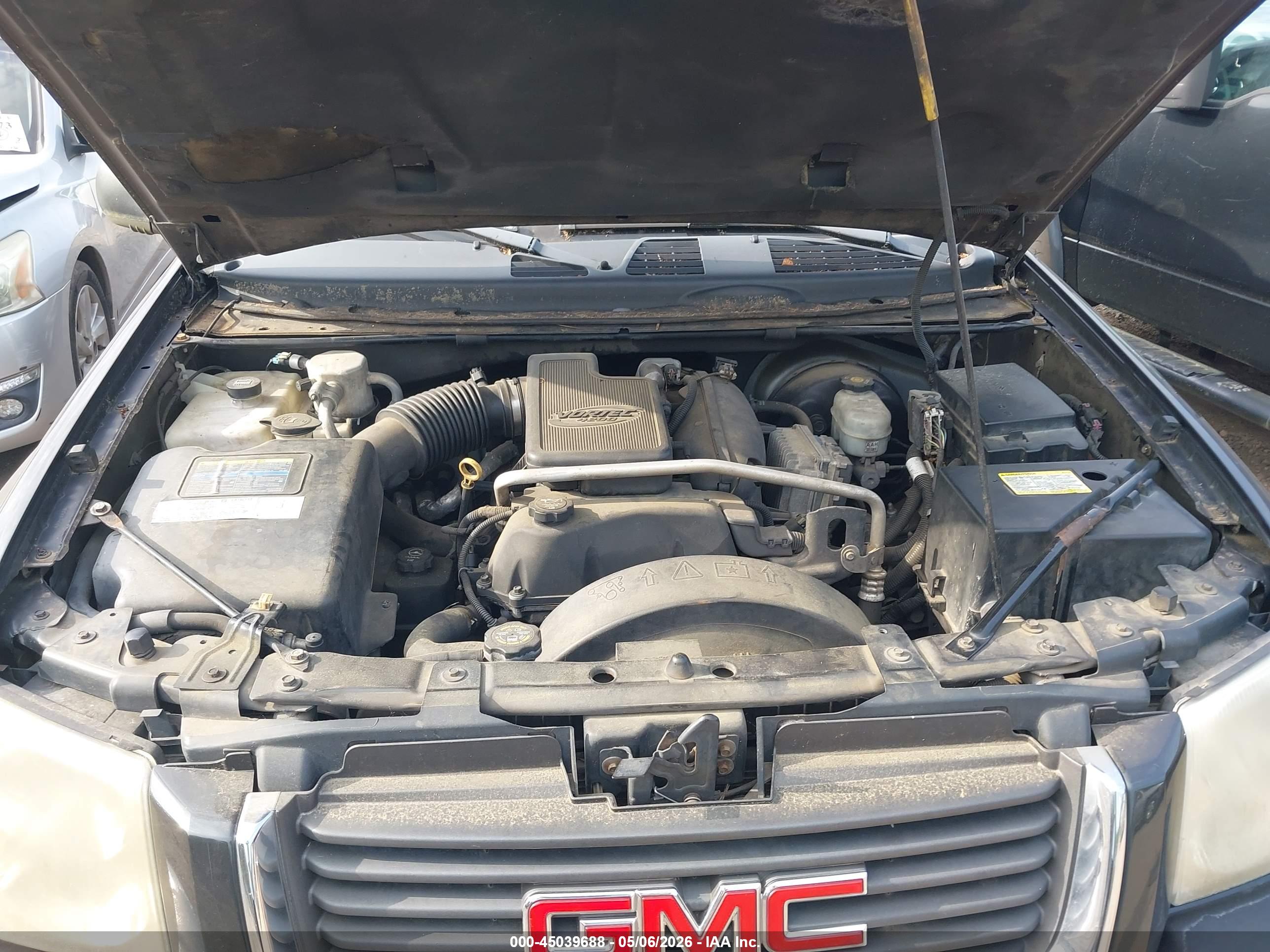 GMC ENVOY image 10