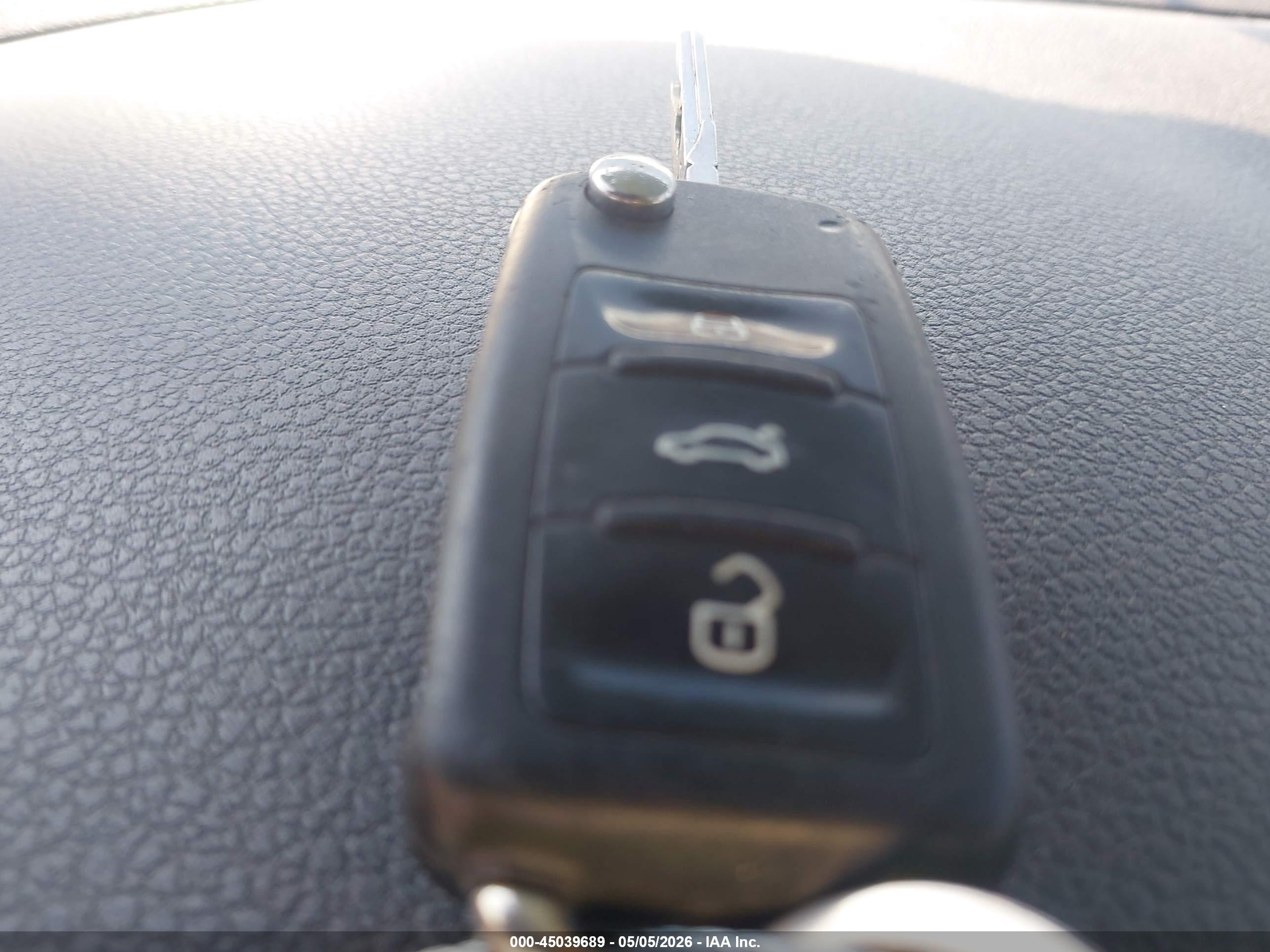 VOLKSWAGEN JETTA image 11