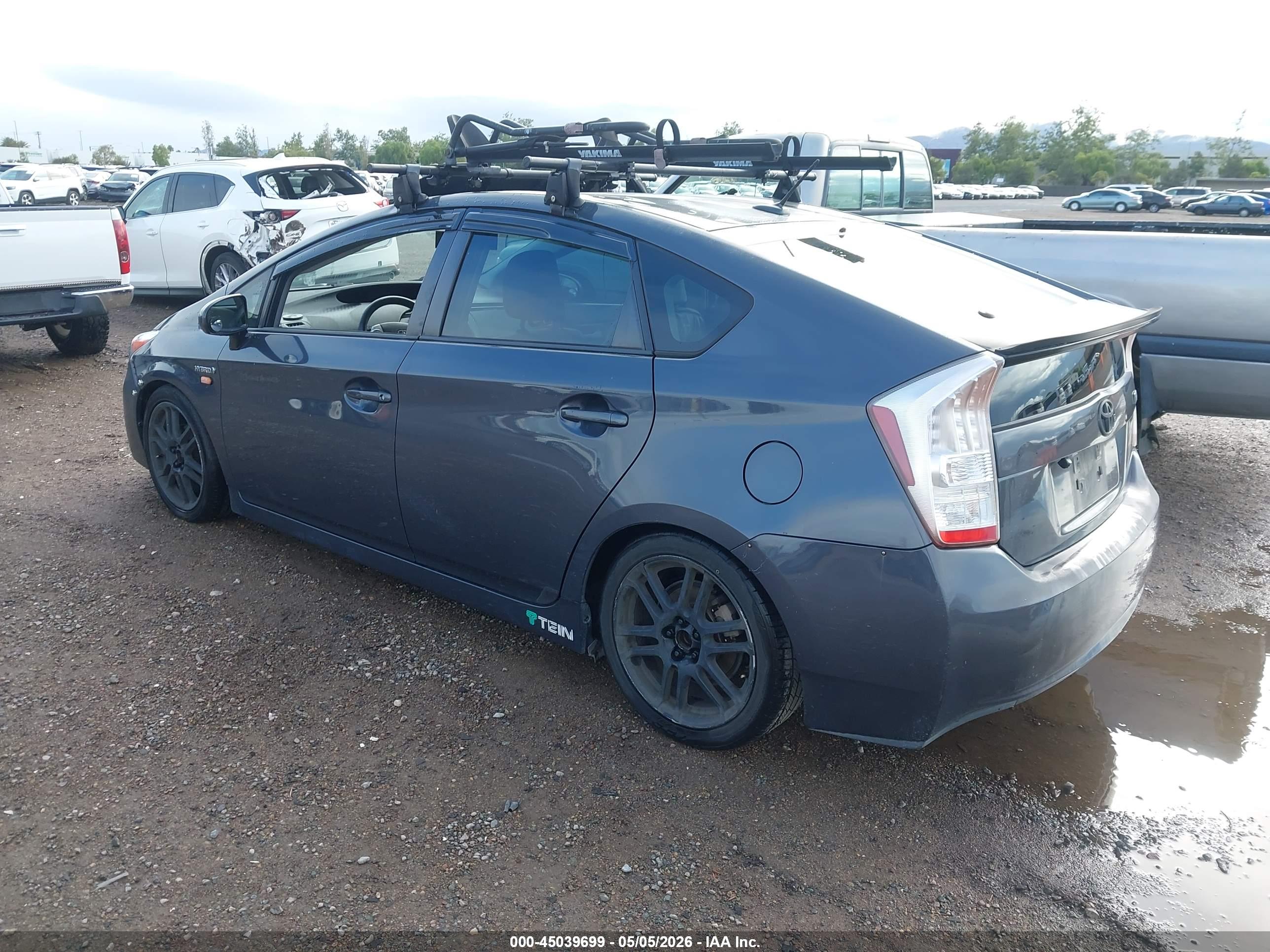 TOYOTA PRIUS image 3