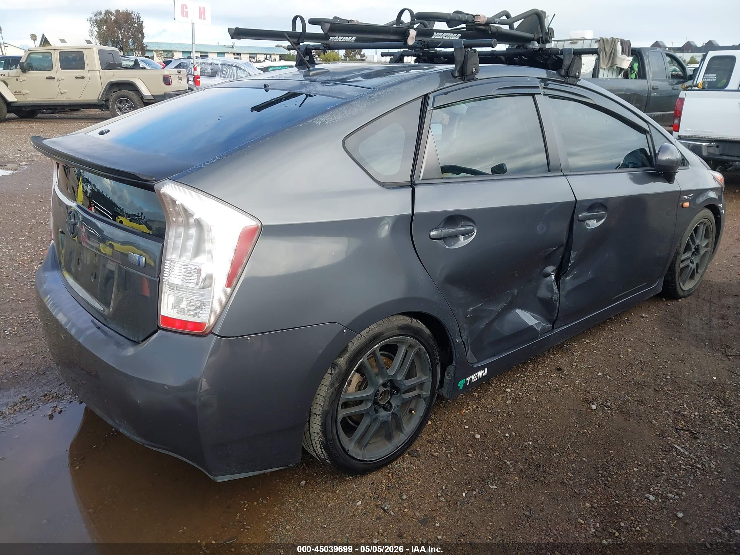 TOYOTA PRIUS image 4