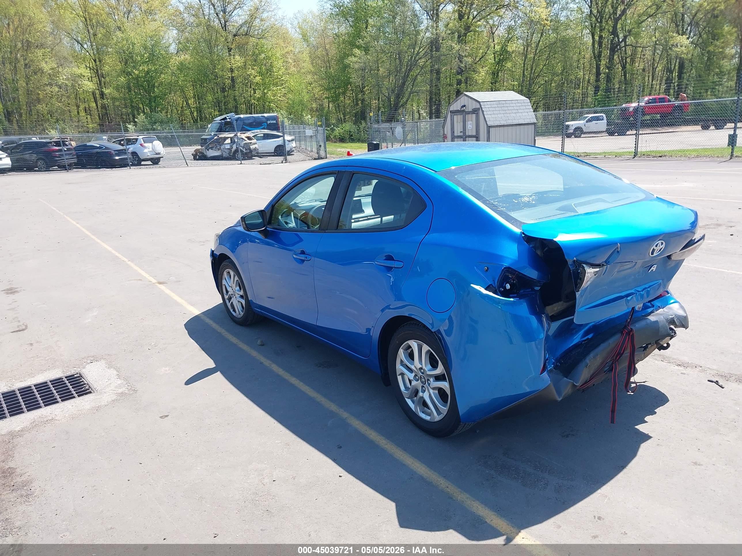 TOYOTA YARIS image 3
