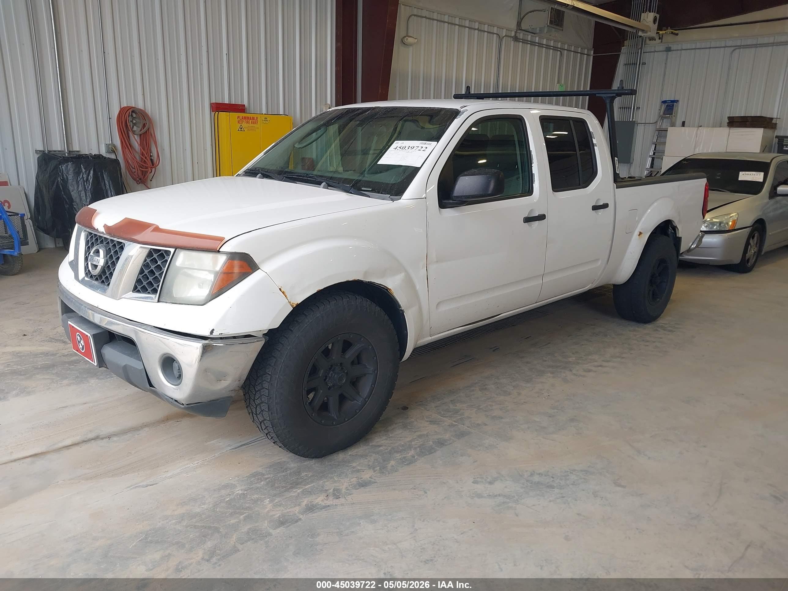 NISSAN FRONTIER image 2